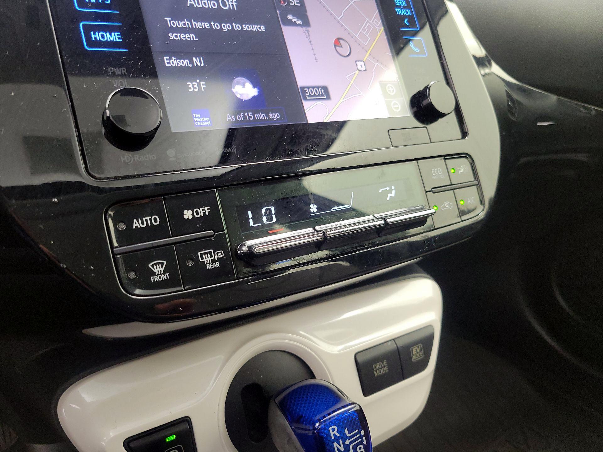 Thumbnail: 2017 Toyota Prius - 15