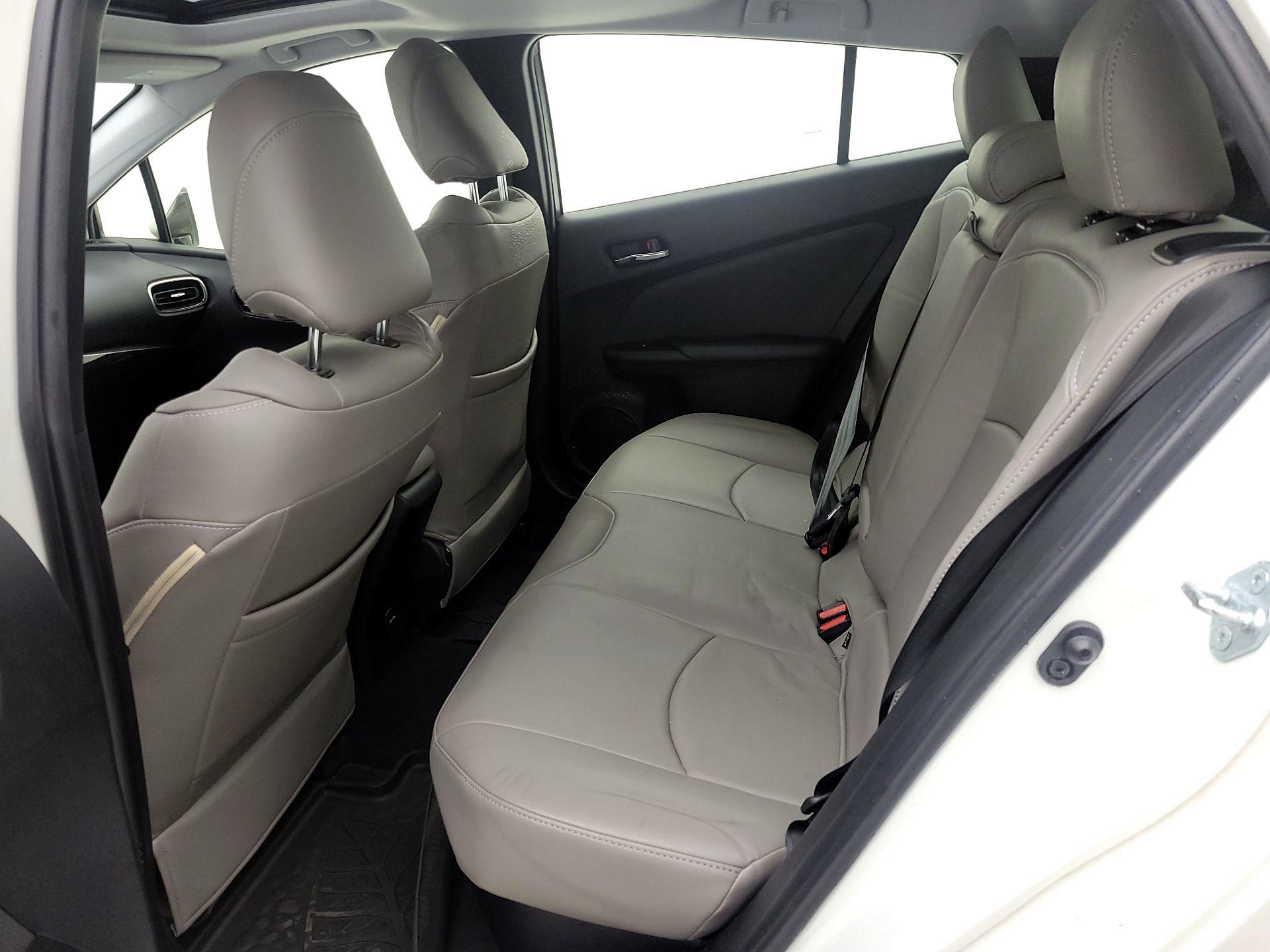 Thumbnail: 2017 Toyota Prius - 18