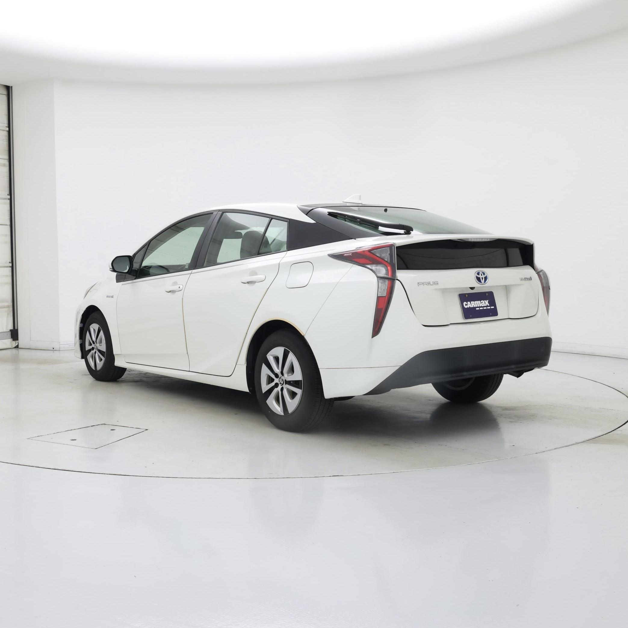 Thumbnail: 2017 Toyota Prius - 2