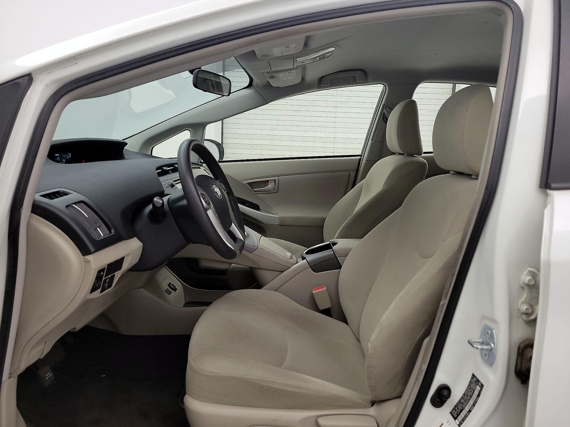 Thumbnail: 2015 Toyota Prius - 11