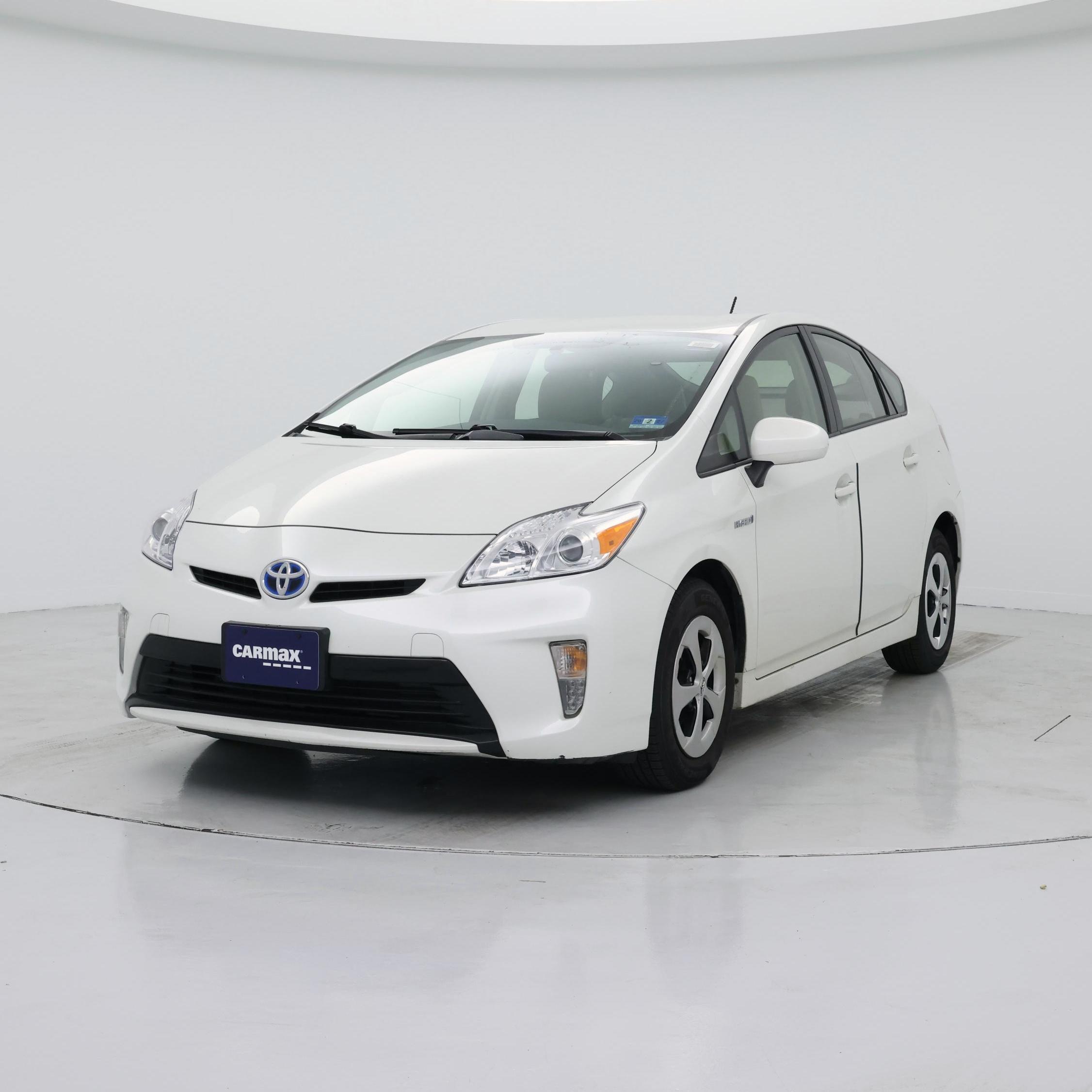 Thumbnail: 2015 Toyota Prius - 4
