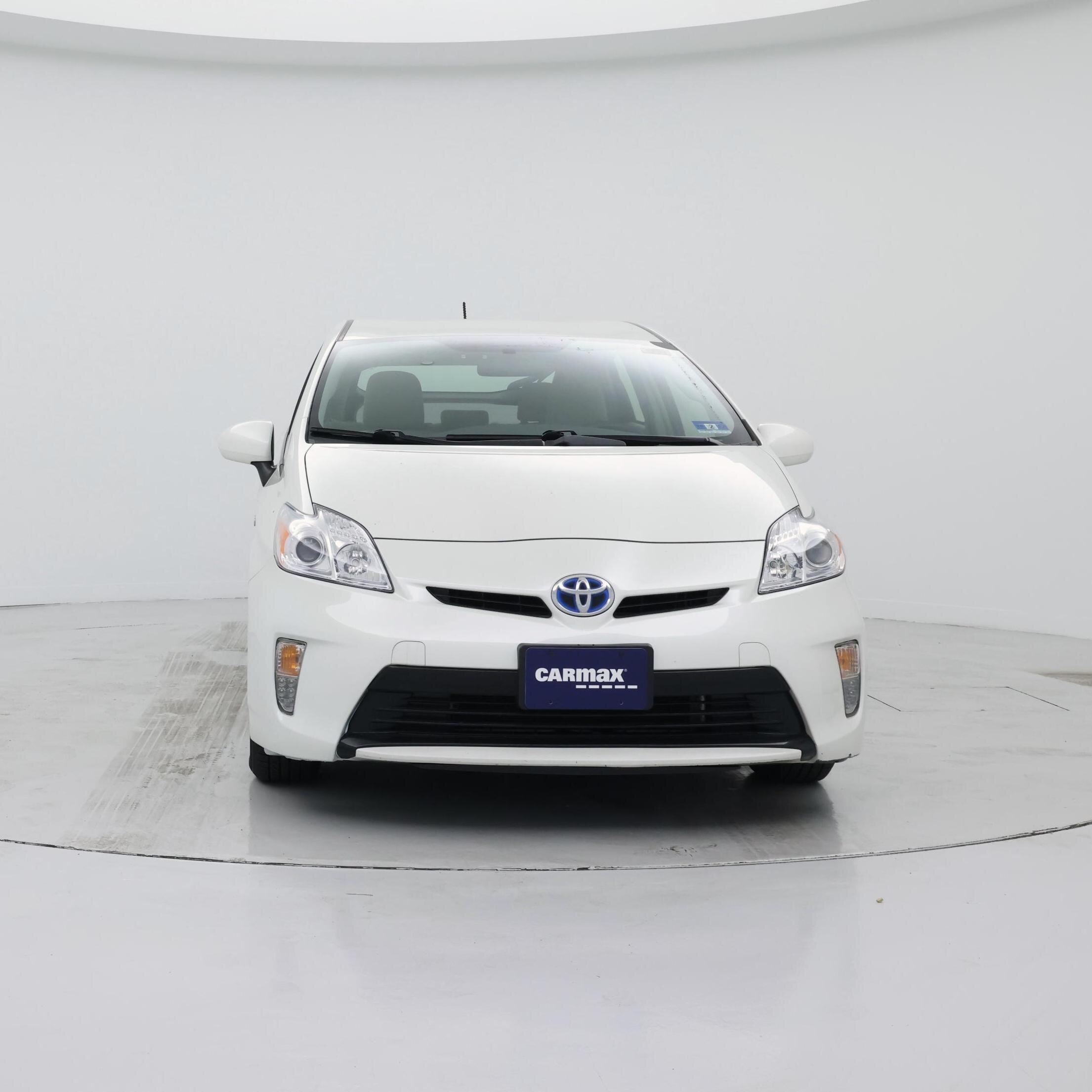 Thumbnail: 2015 Toyota Prius - 5