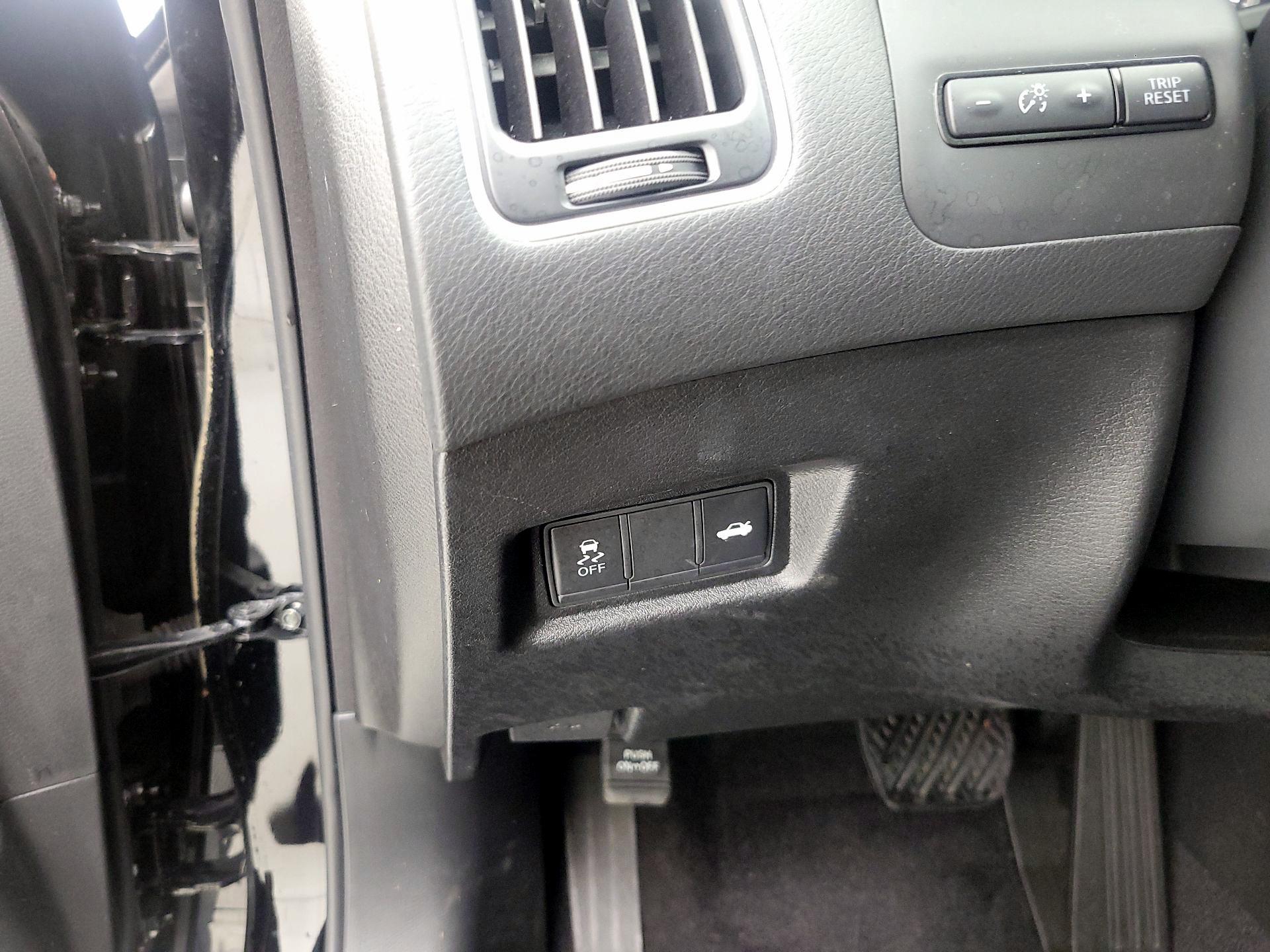 Thumbnail: 2019 INFINITI Q50 - 13