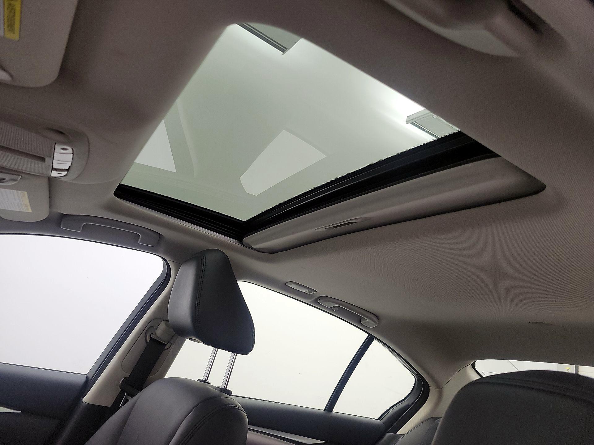 Thumbnail: 2019 INFINITI Q50 - 18