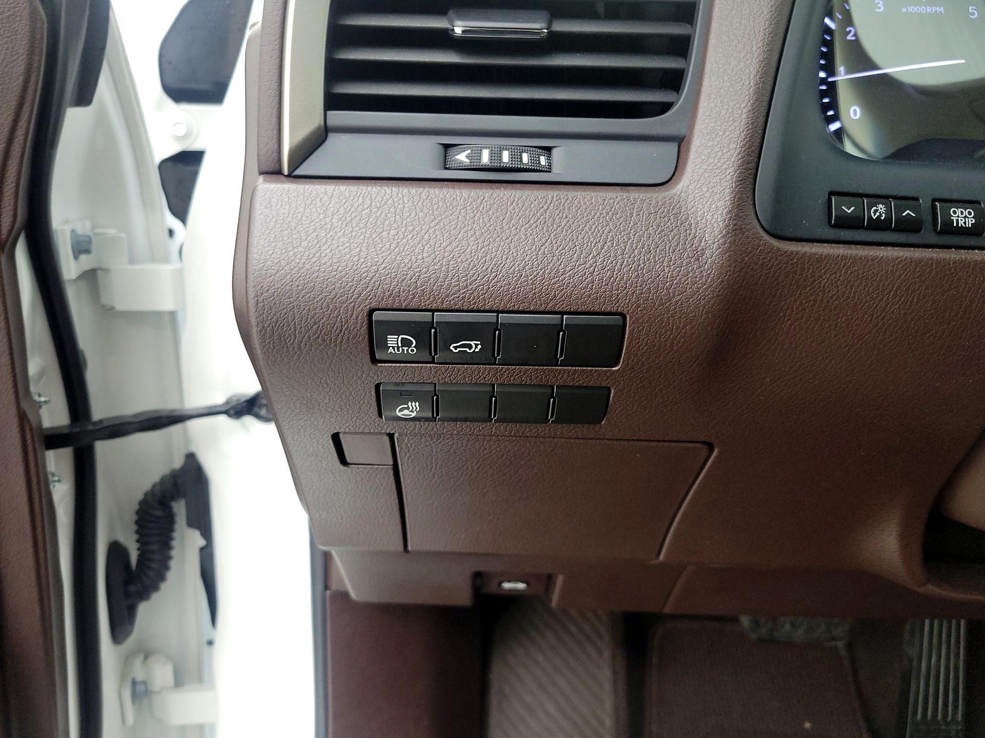 Thumbnail: 2018 Lexus RX - 13