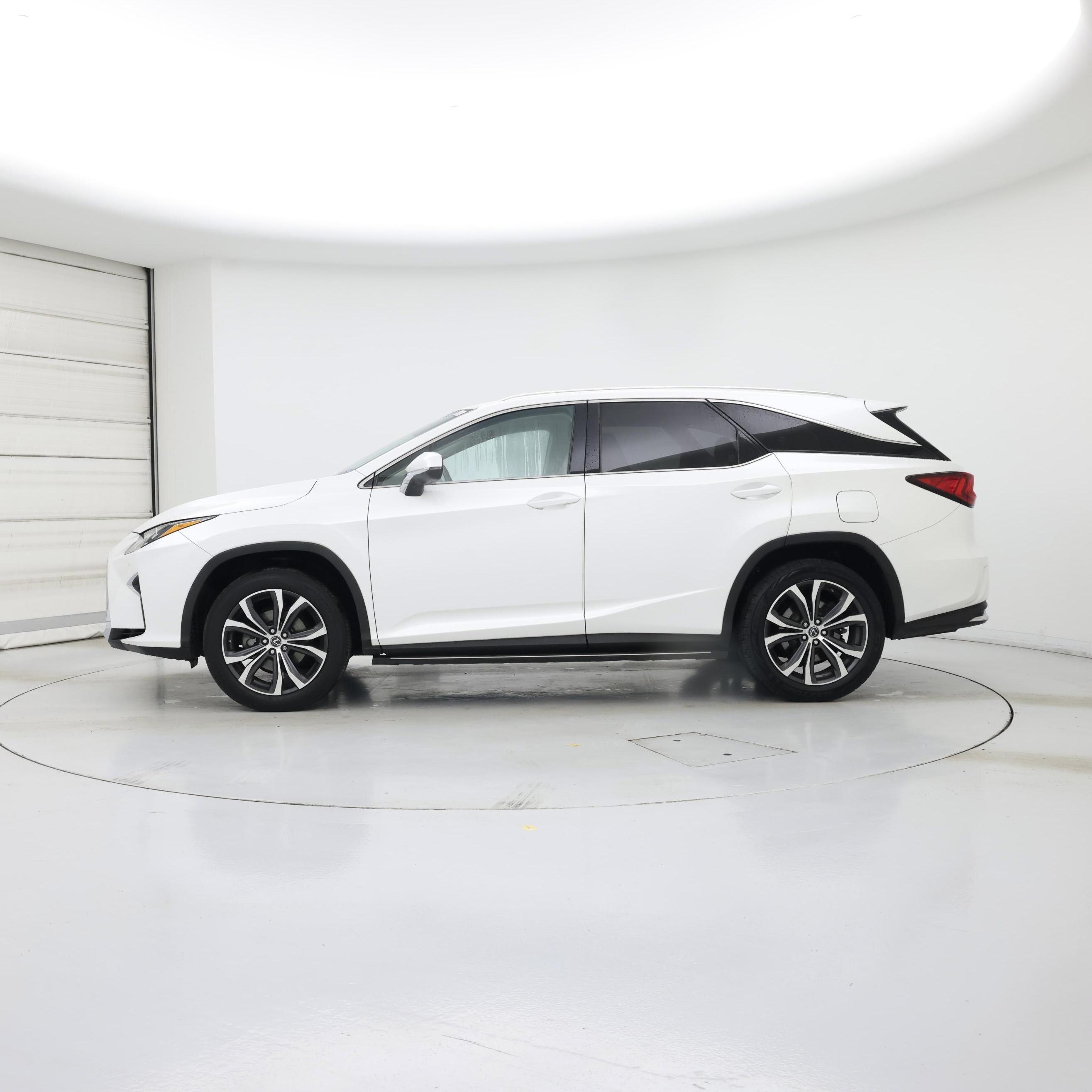 Thumbnail: 2018 Lexus RX - 3