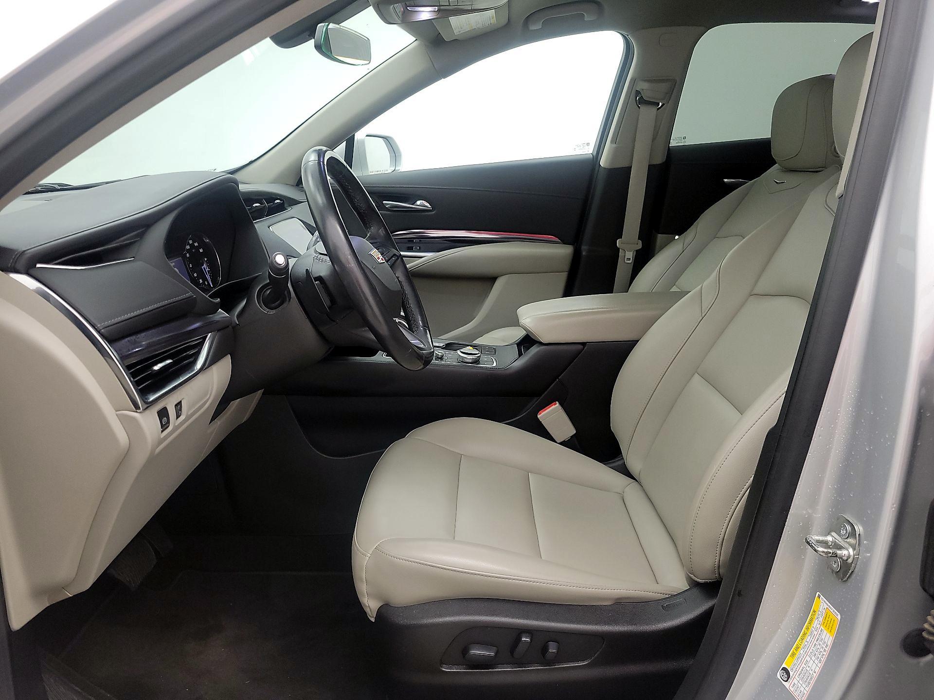 Thumbnail: 2019 Cadillac XT4 - 11