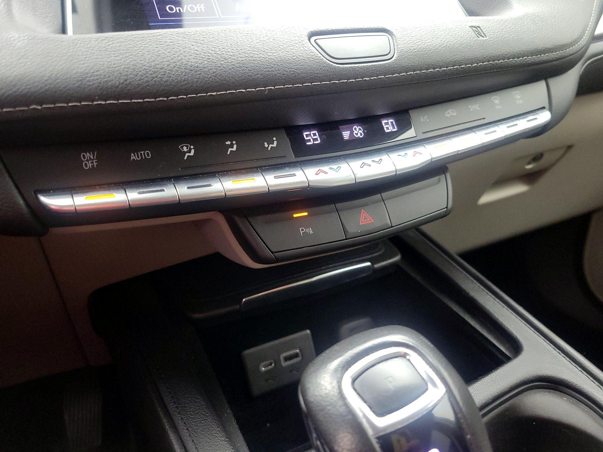 Thumbnail: 2019 Cadillac XT4 - 15