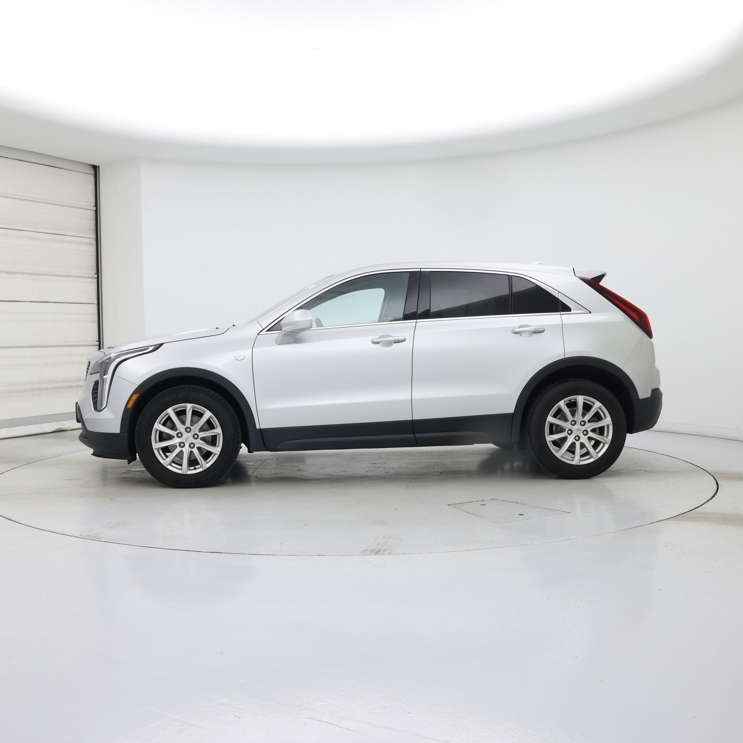 Thumbnail: 2019 Cadillac XT4 - 3