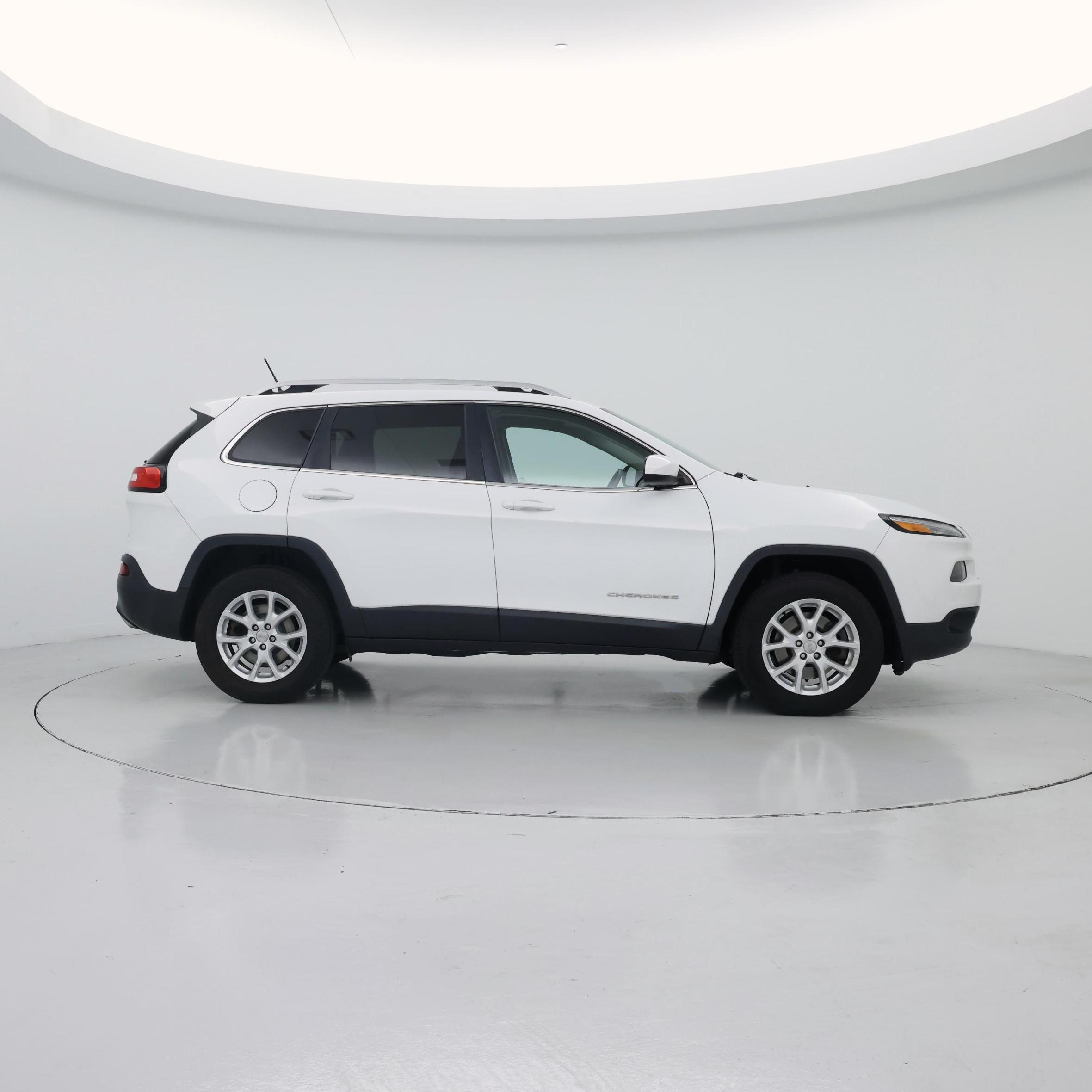 Thumbnail: 2017 Jeep Cherokee - 7