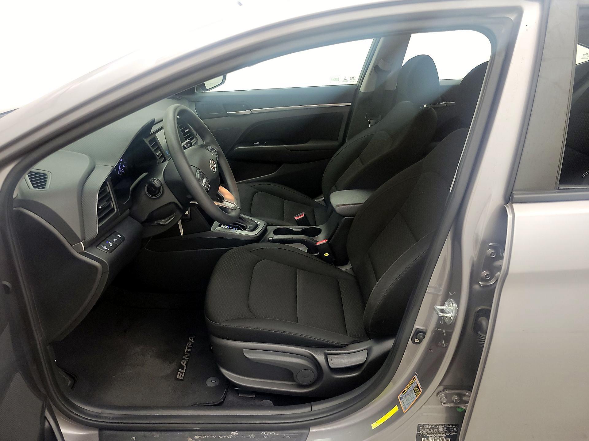 Thumbnail: 2020 Hyundai Elantra - 11