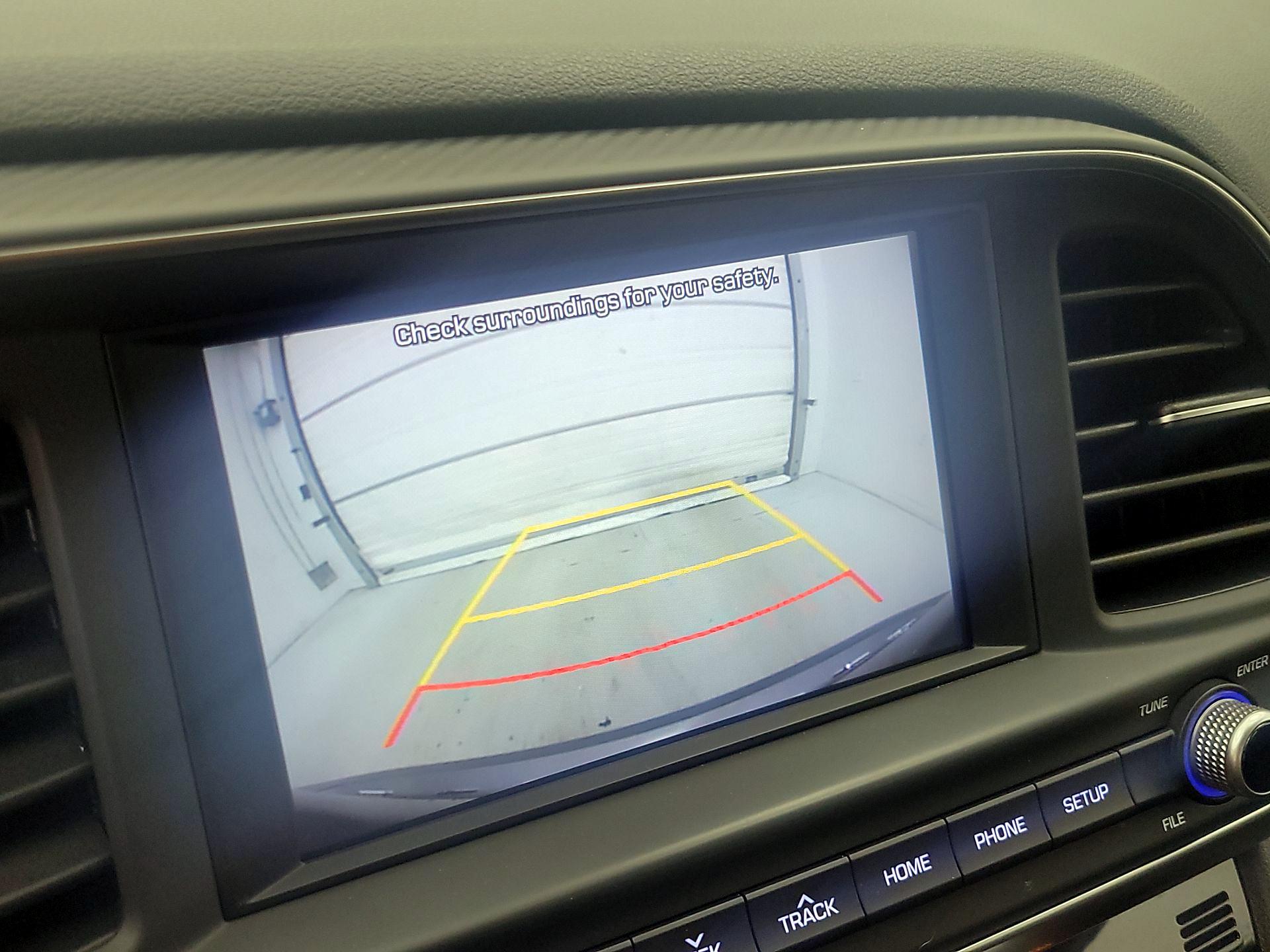 Thumbnail: 2020 Hyundai Elantra - 14