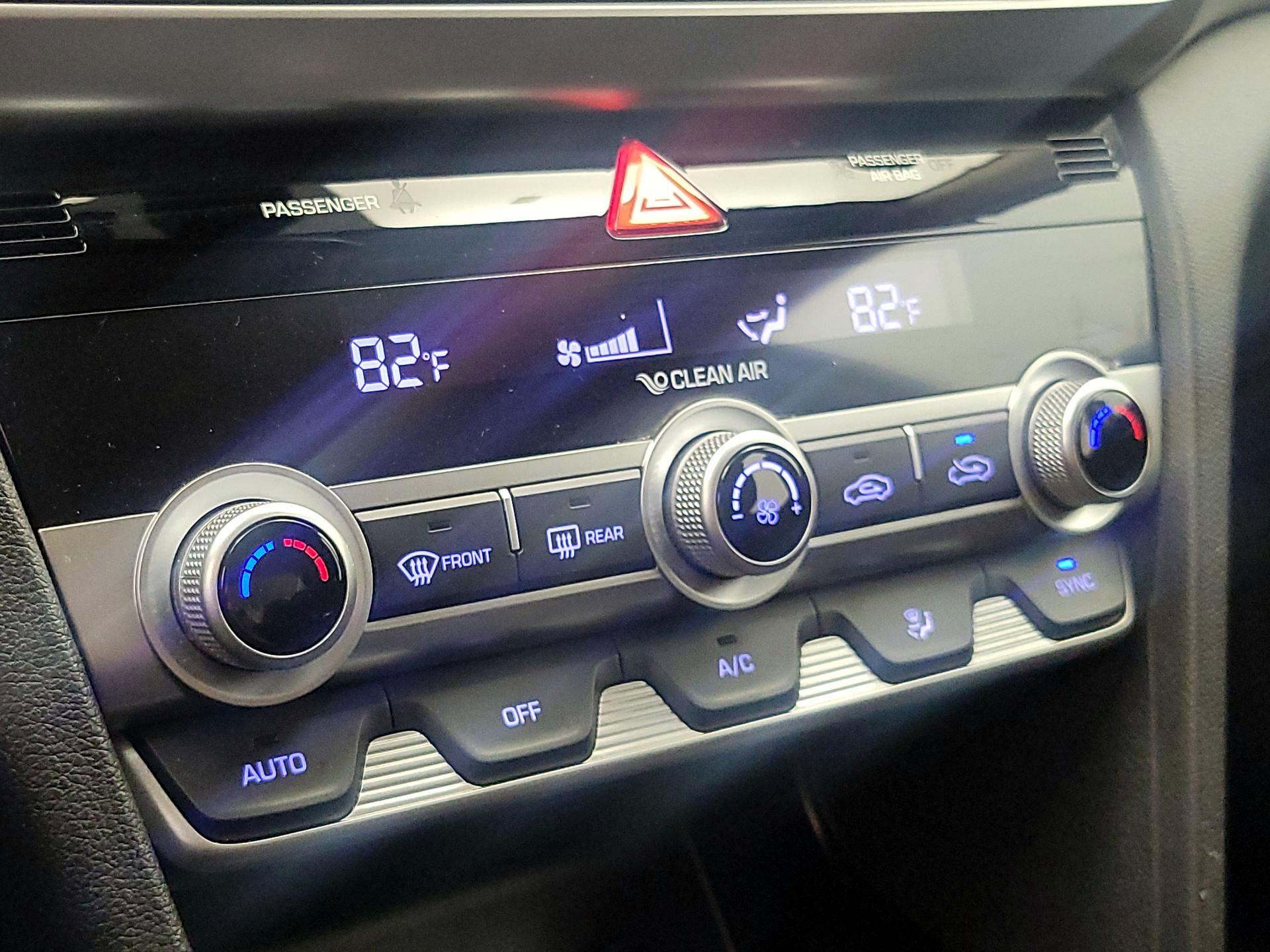 Thumbnail: 2020 Hyundai Elantra - 16