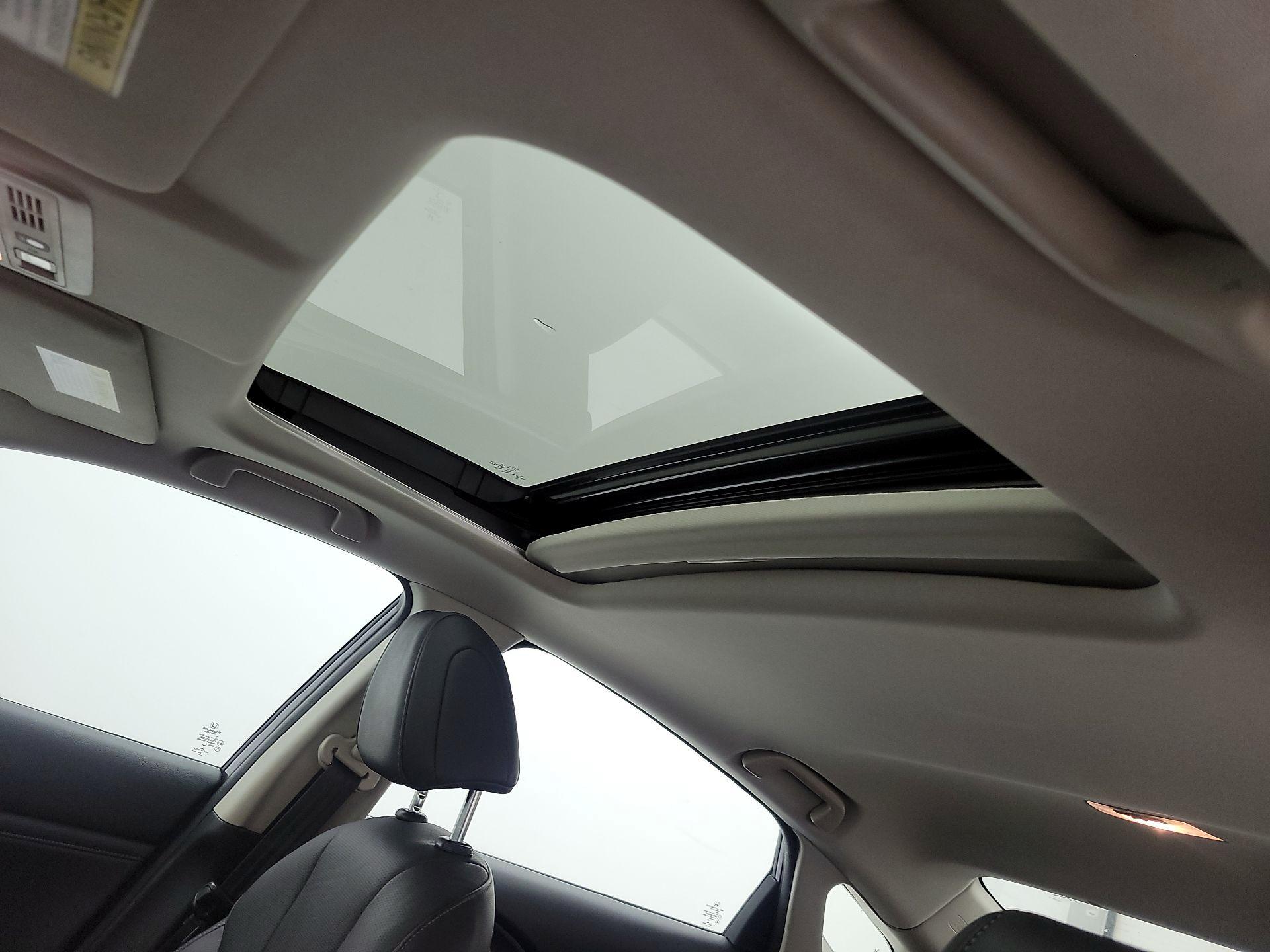 Thumbnail: 2021 Honda Insight - 19