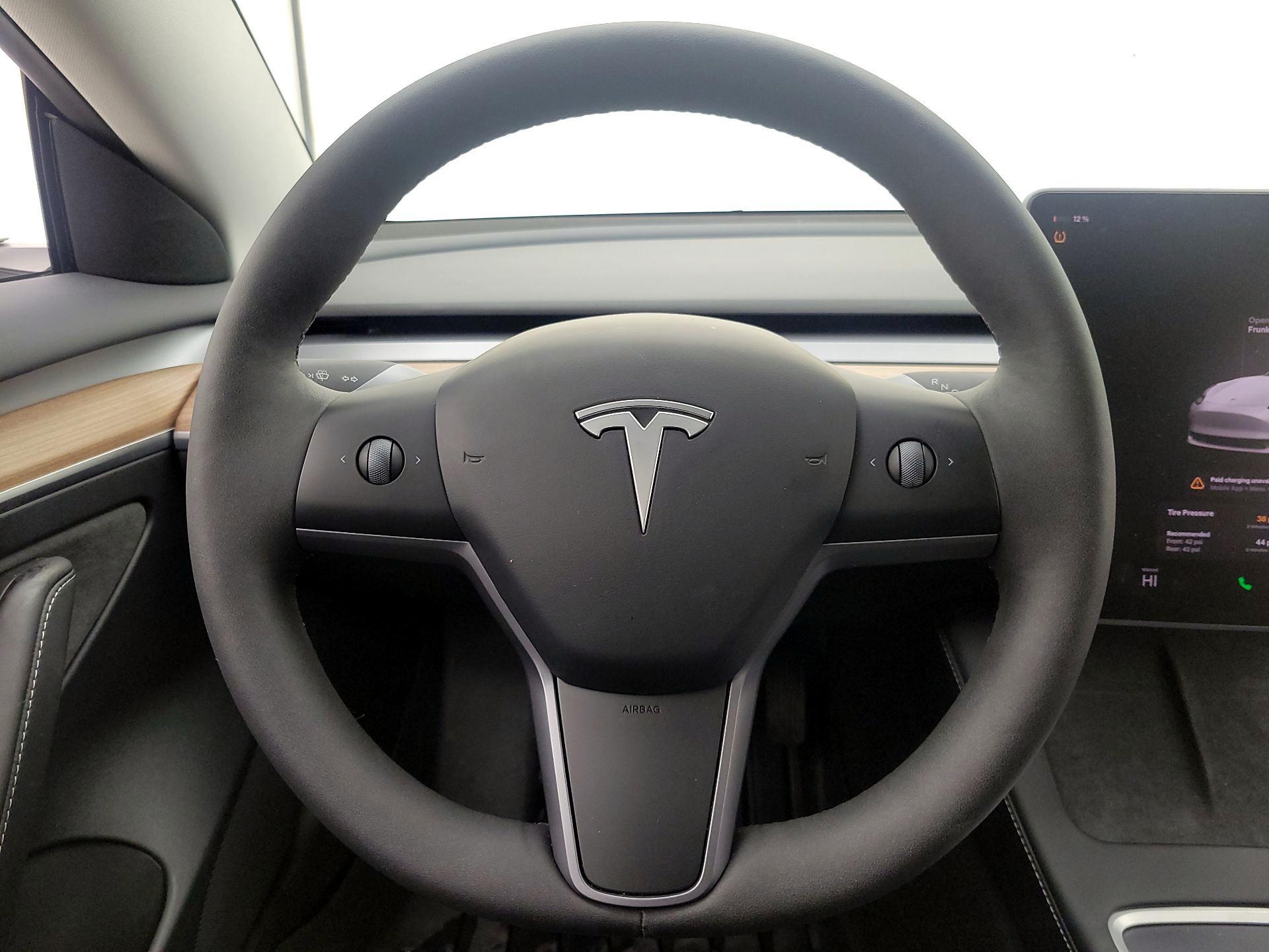 Thumbnail: 2023 Tesla Model 3 - 10