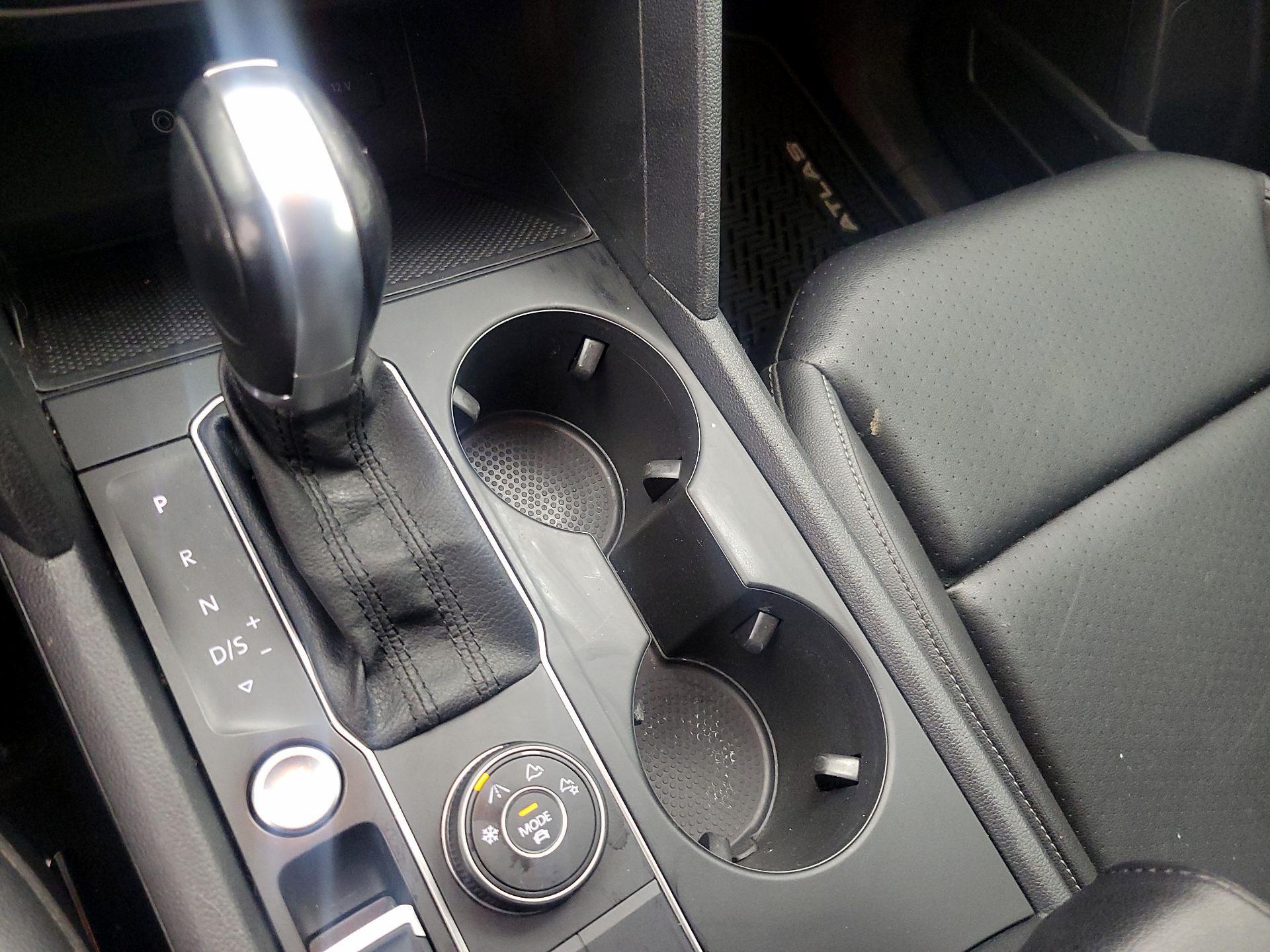 Thumbnail: 2018 Volkswagen Atlas - 17