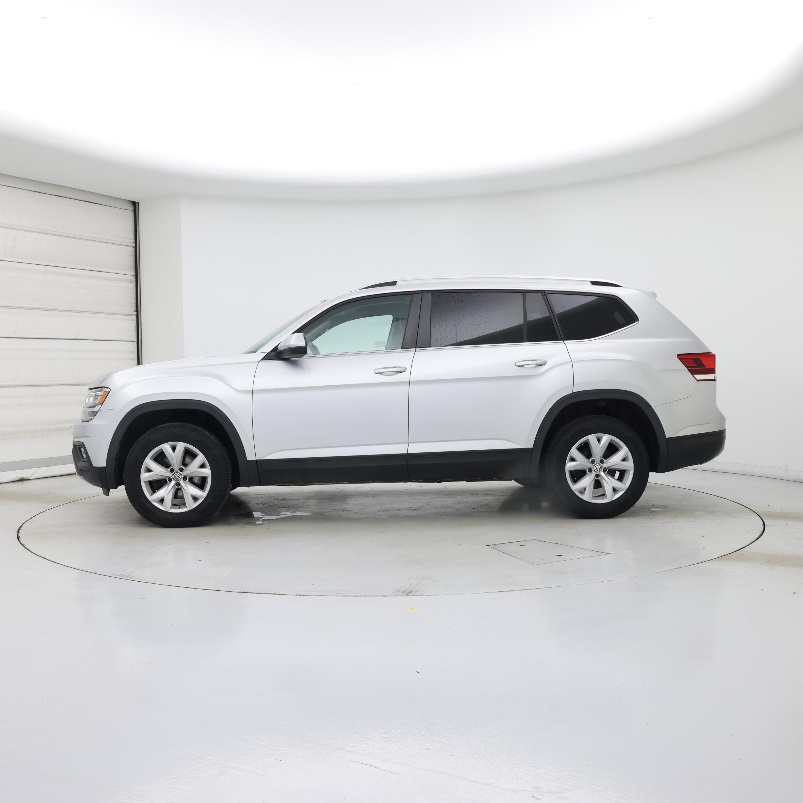 Thumbnail: 2018 Volkswagen Atlas - 3