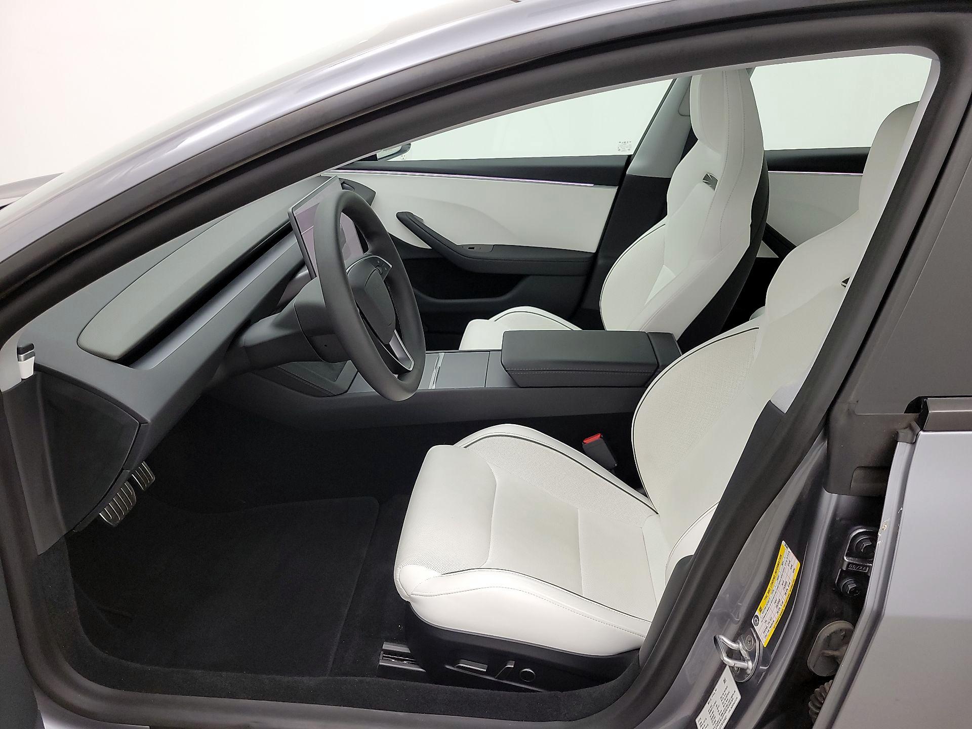 Thumbnail: 2025 Tesla Model 3 - 11