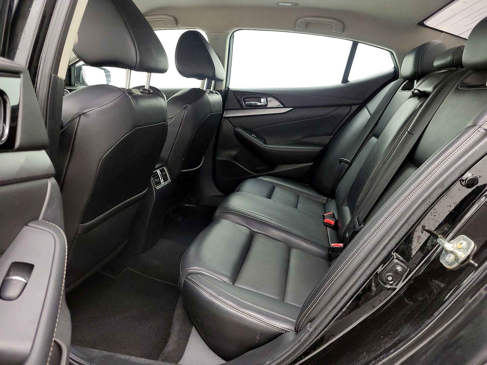 Thumbnail: 2017 Nissan Maxima - 20