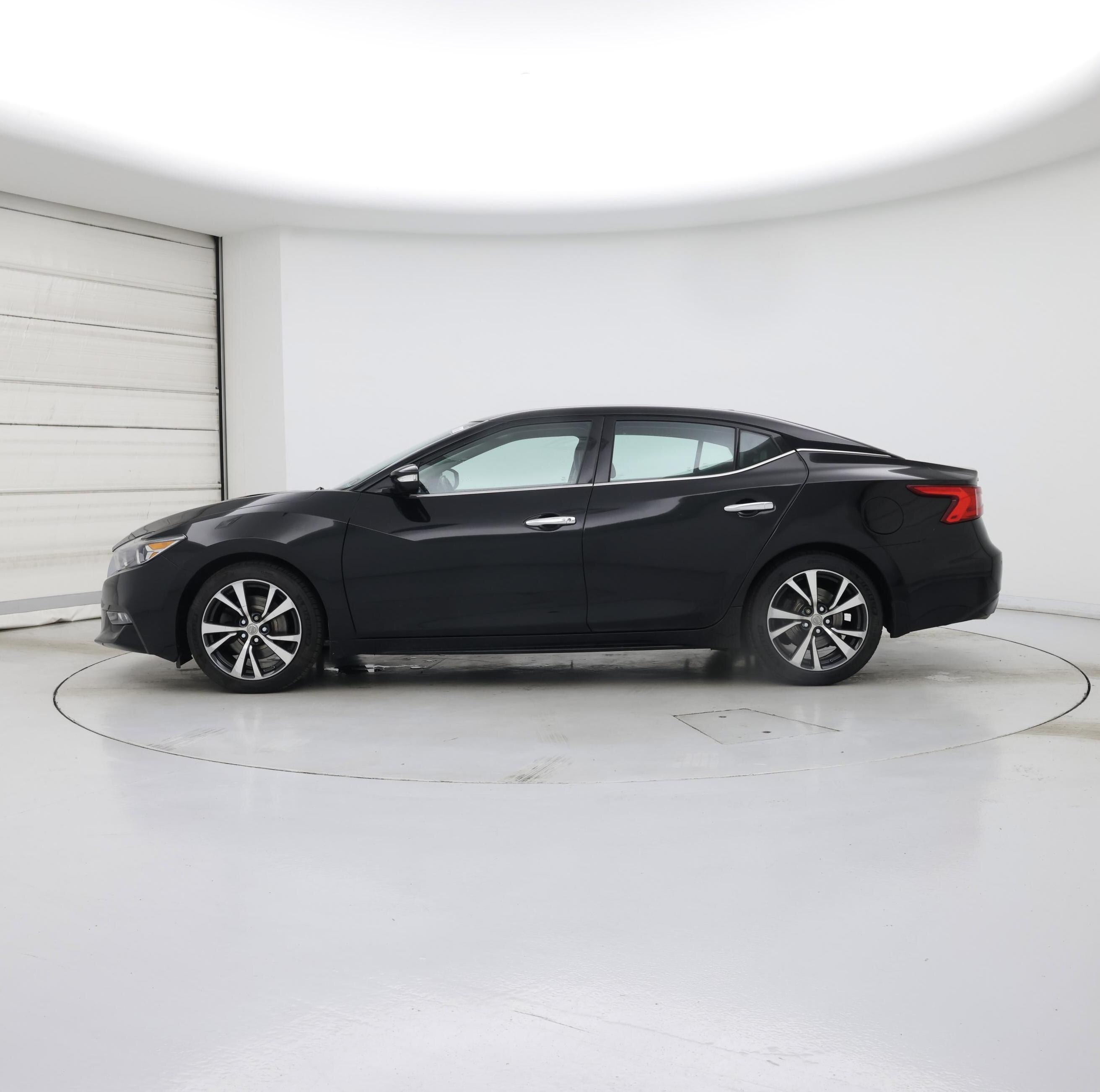 Thumbnail: 2017 Nissan Maxima - 3