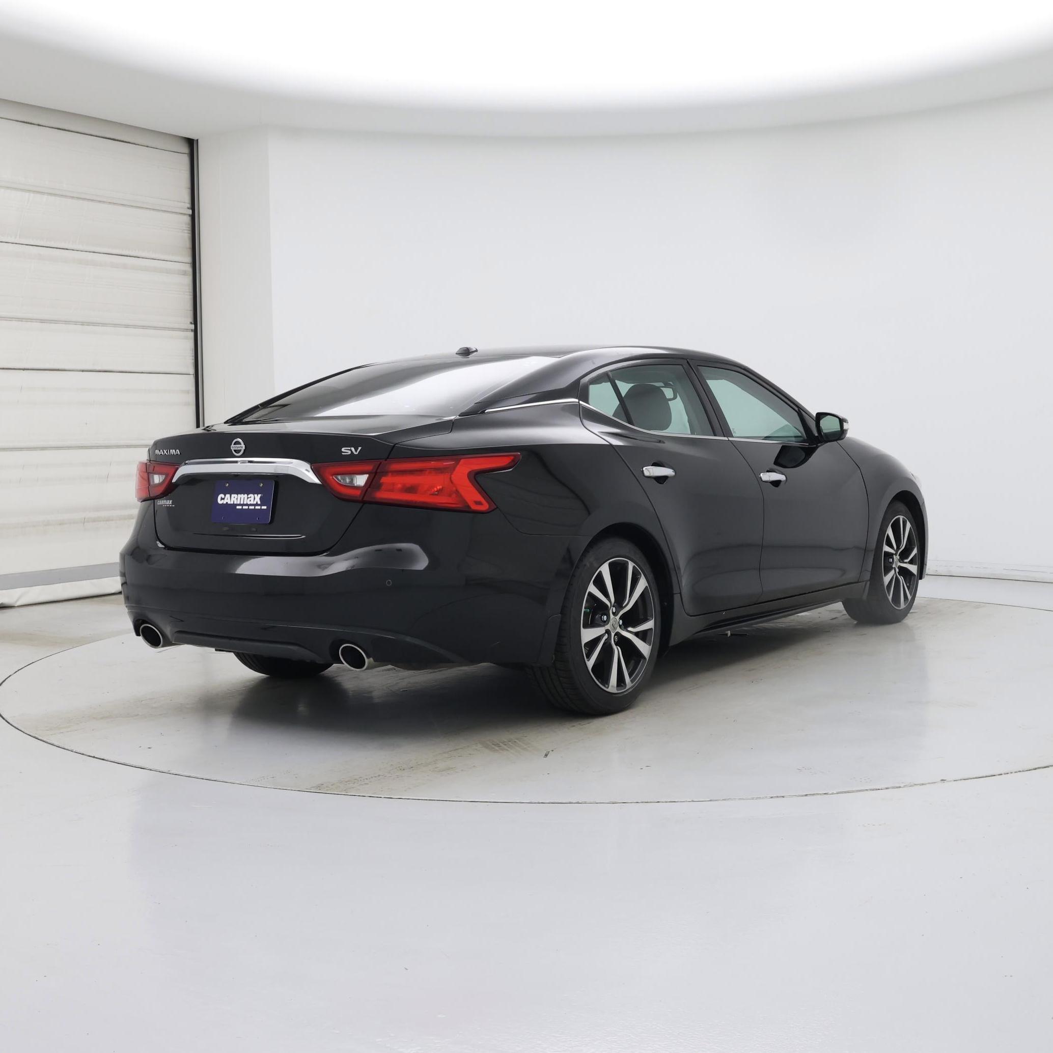 Thumbnail: 2017 Nissan Maxima - 8