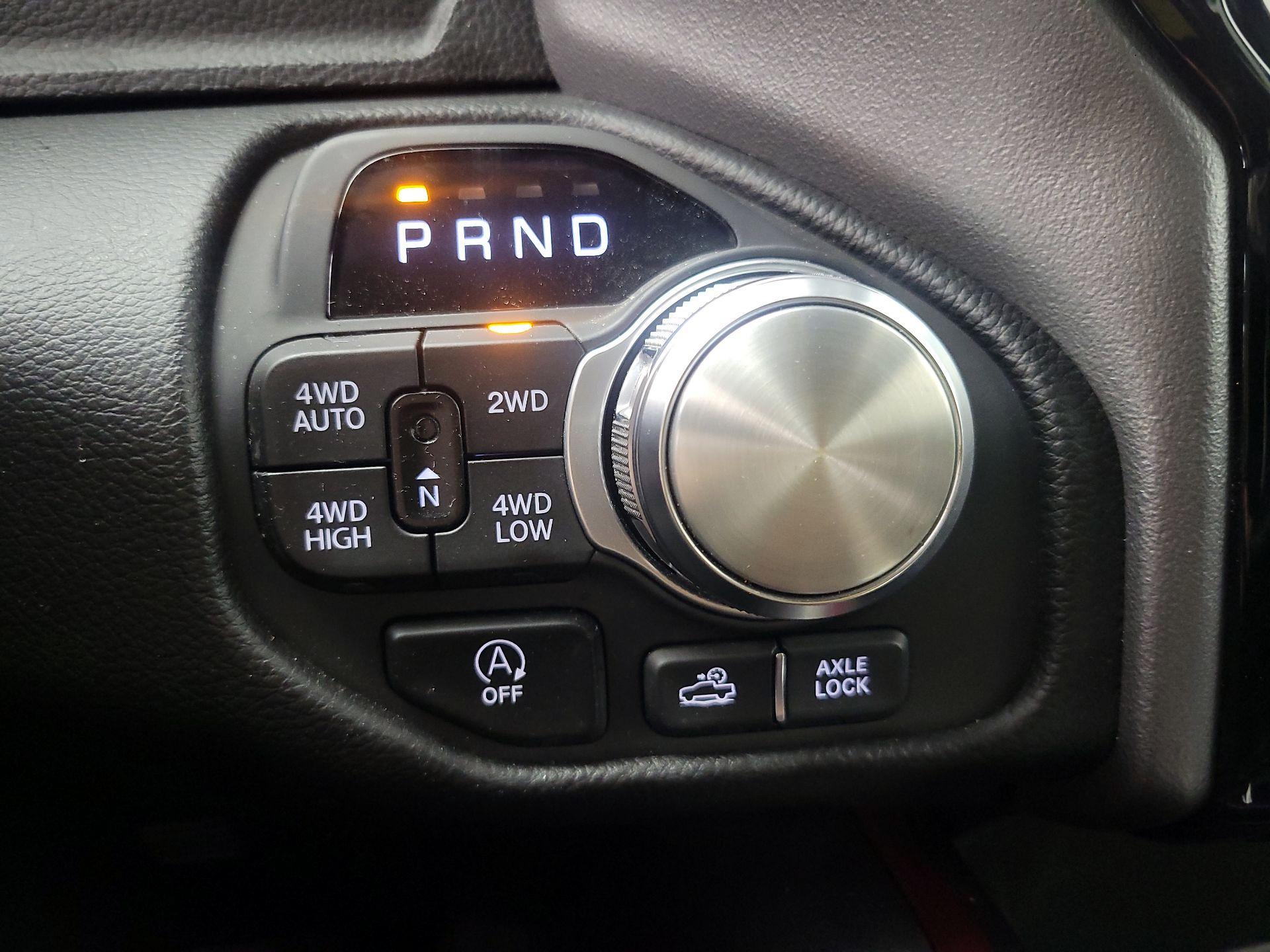 Thumbnail: 2025 RAM 1500 - 18