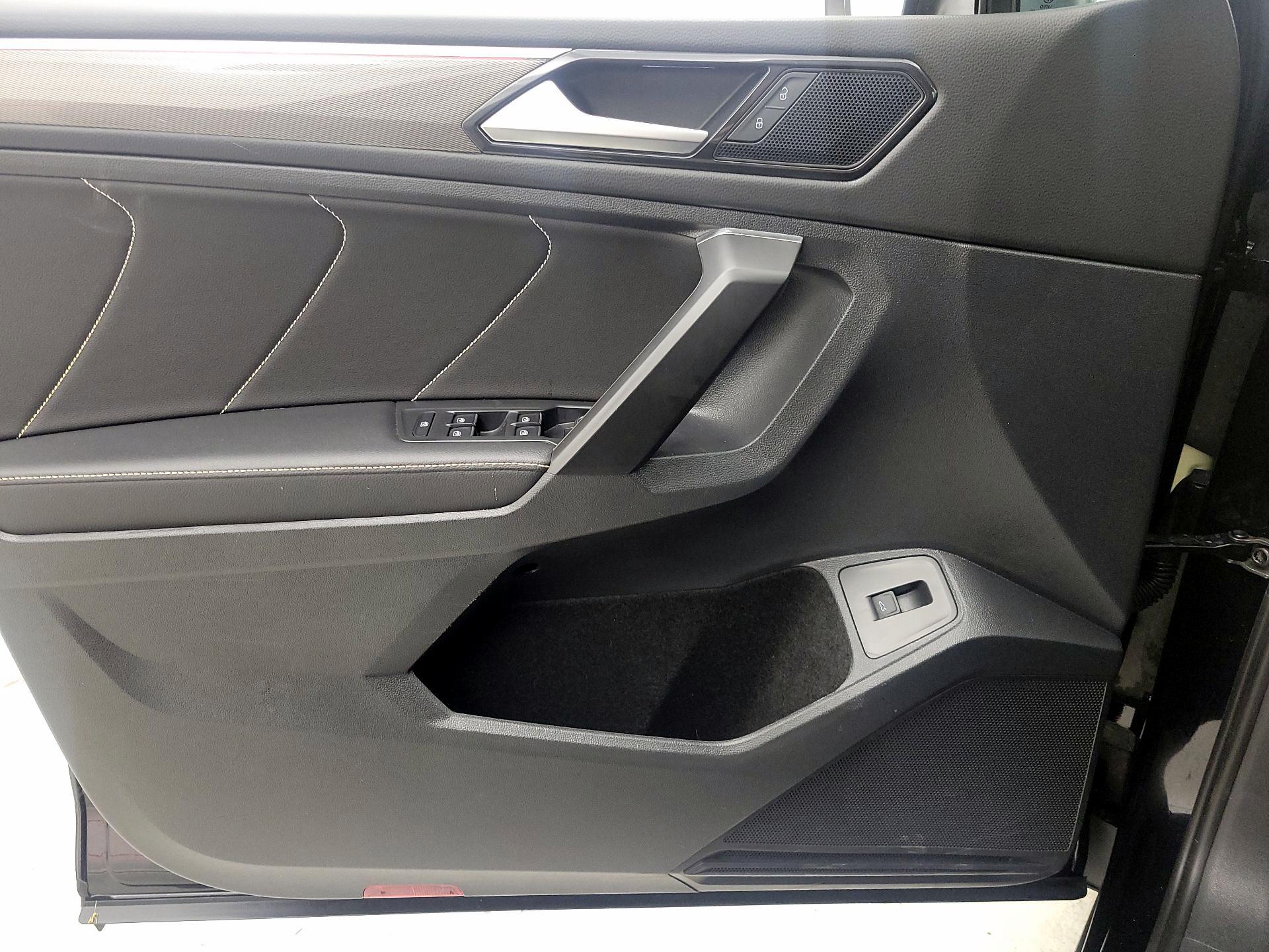 Thumbnail: 2022 Volkswagen Tiguan - 12