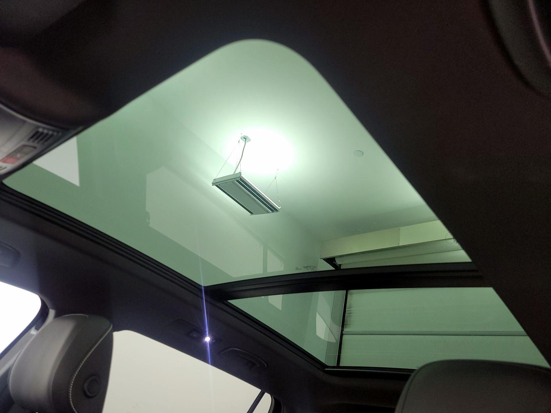 Thumbnail: 2022 Volkswagen Tiguan - 19