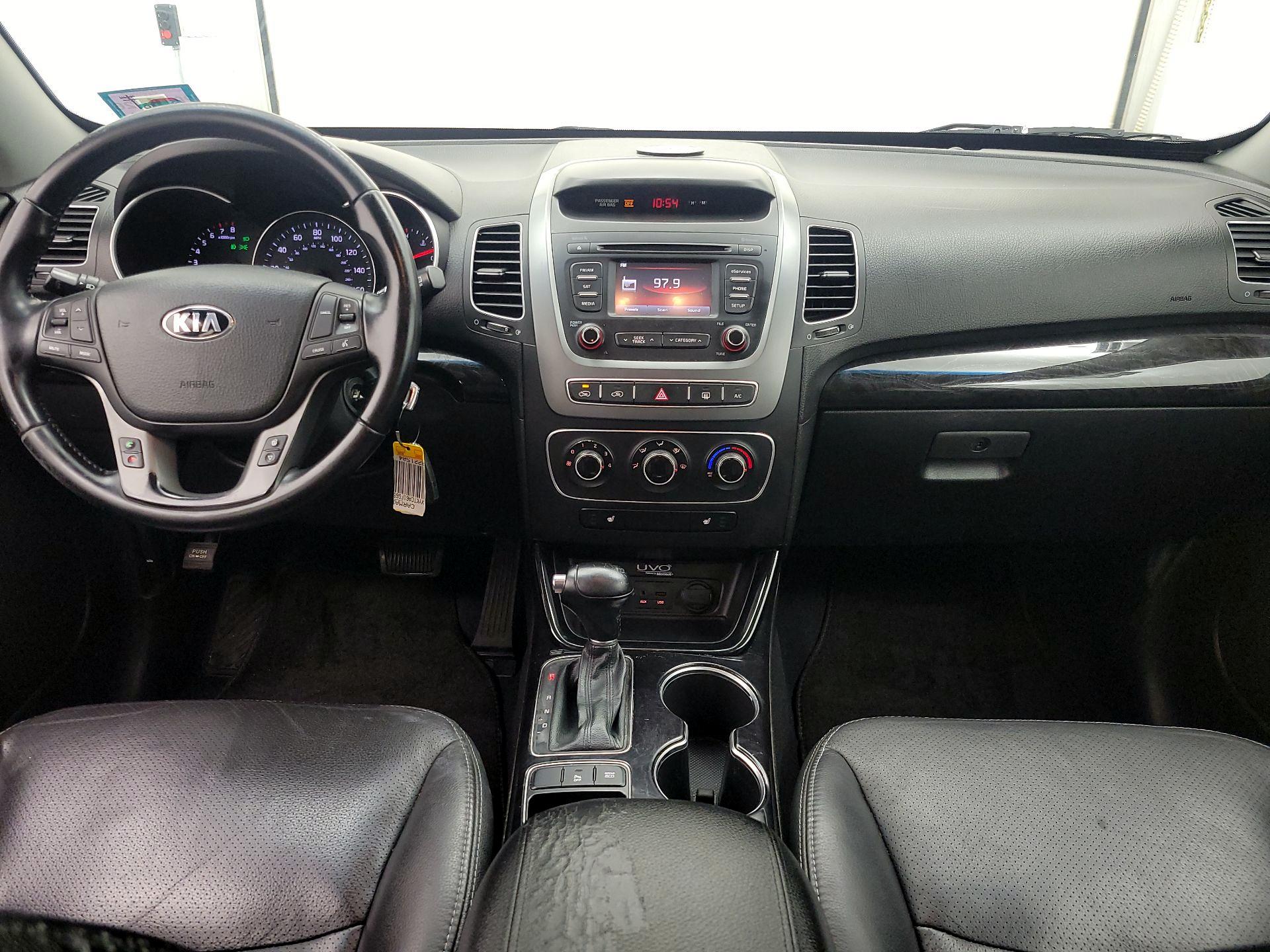 Thumbnail: 2015 Kia Sorento - 9