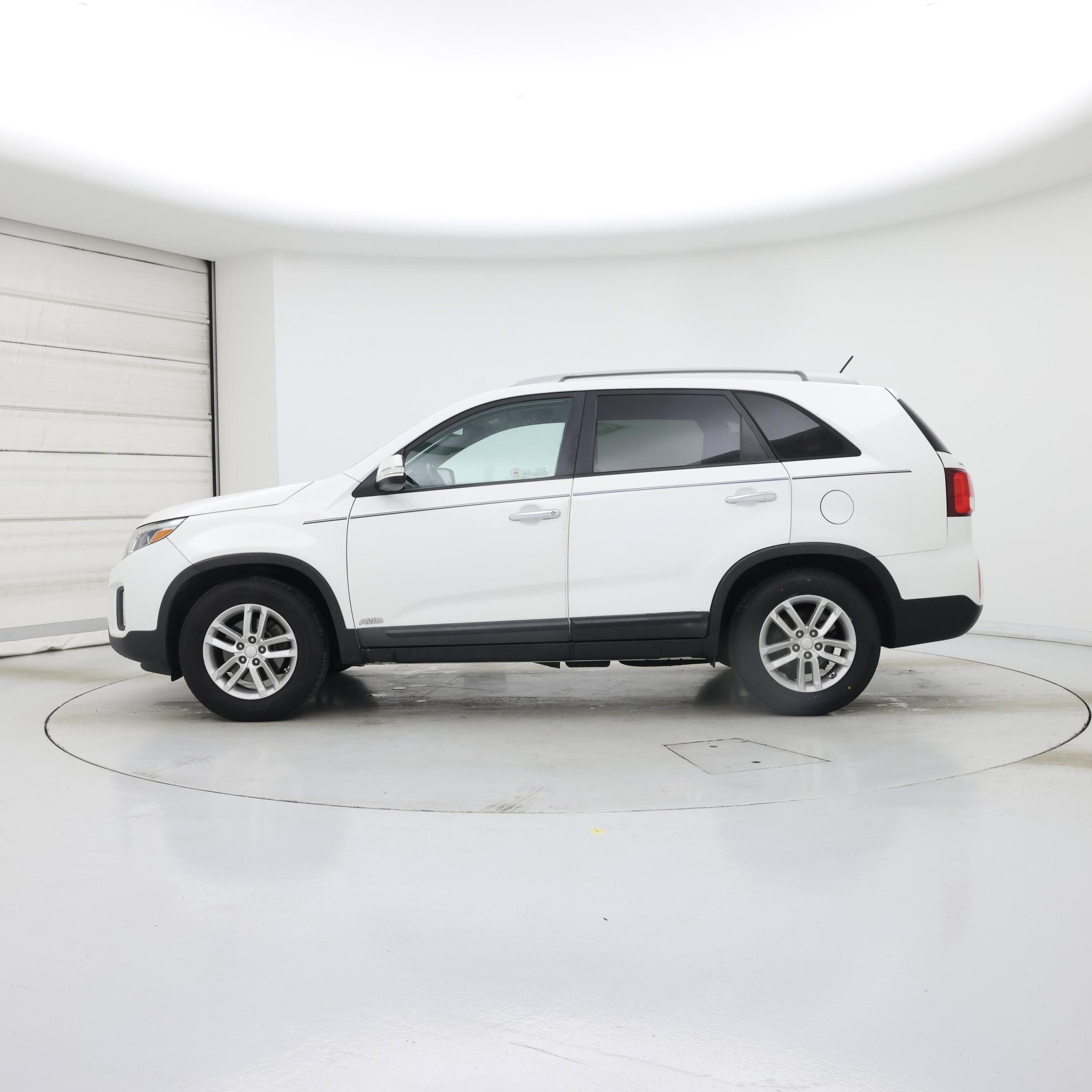 Thumbnail: 2015 Kia Sorento - 3
