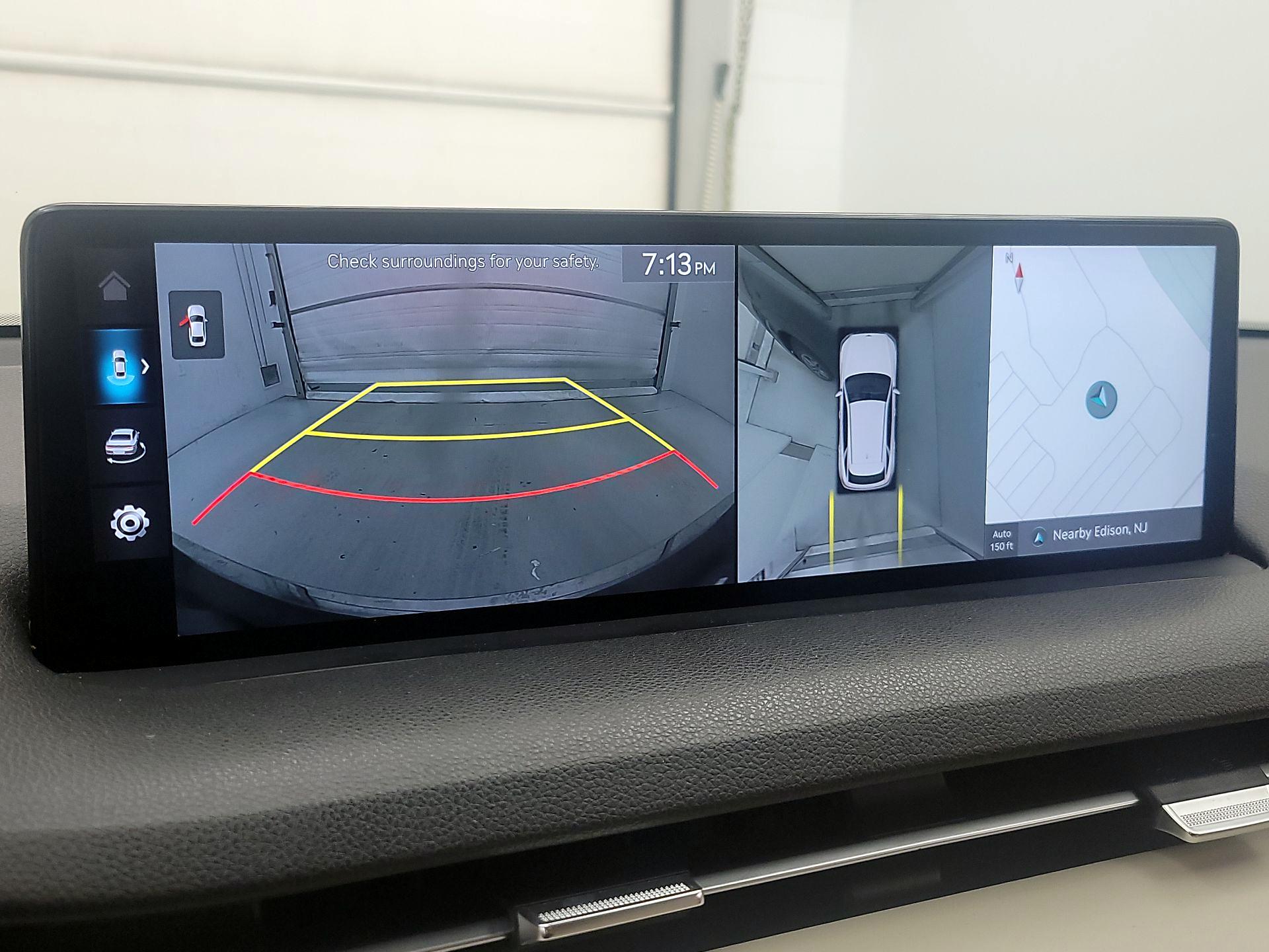 Thumbnail: 2024 Genesis GV70 - 15