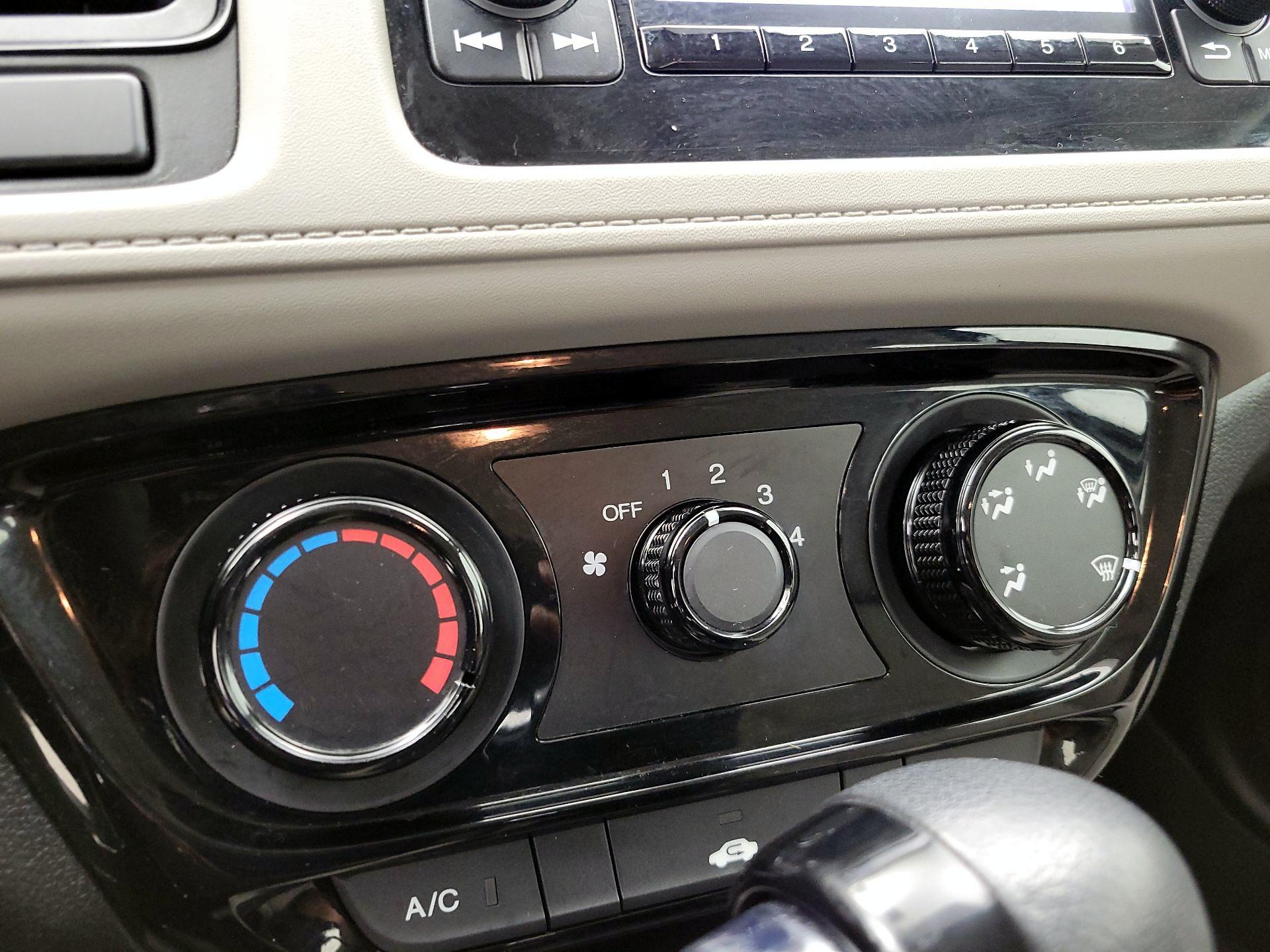 Thumbnail: 2016 Honda HR-V - 16