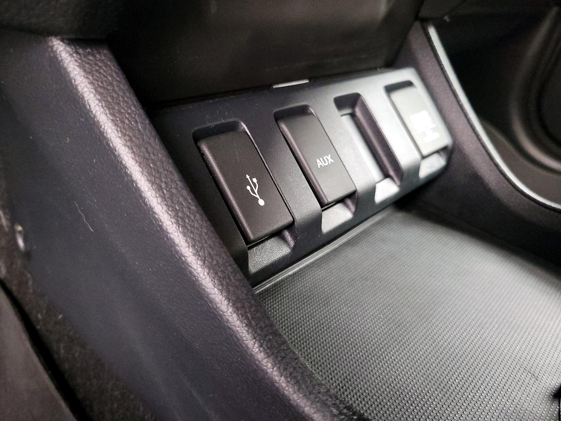Thumbnail: 2016 Honda HR-V - 18