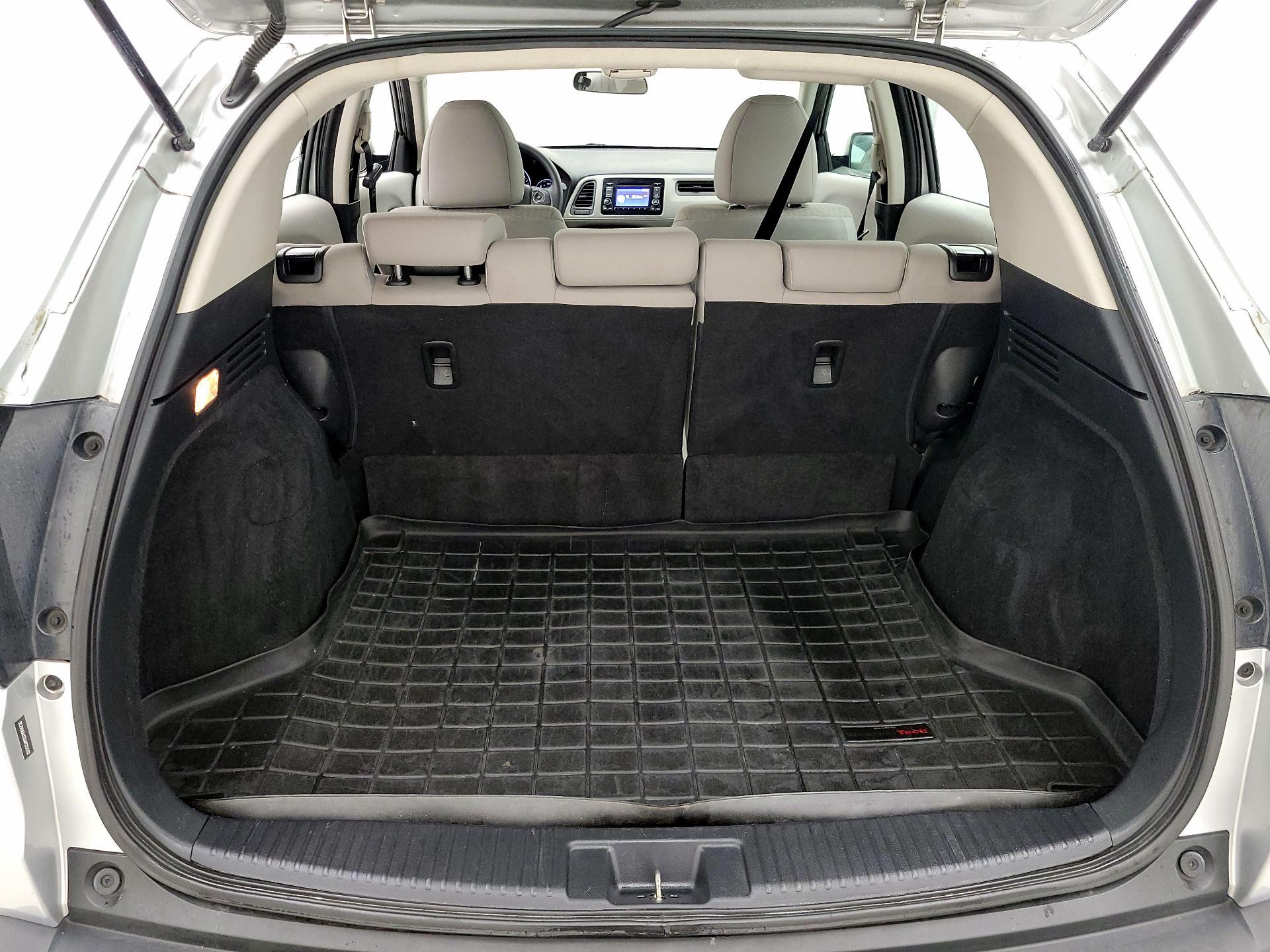 Thumbnail: 2016 Honda HR-V - 20