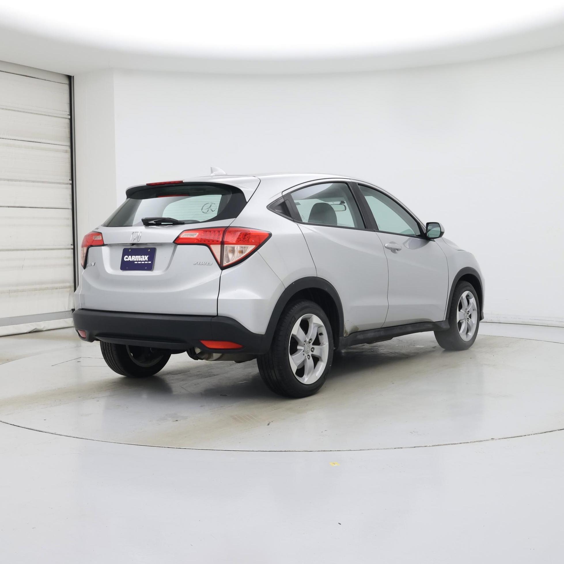 Thumbnail: 2016 Honda HR-V - 8