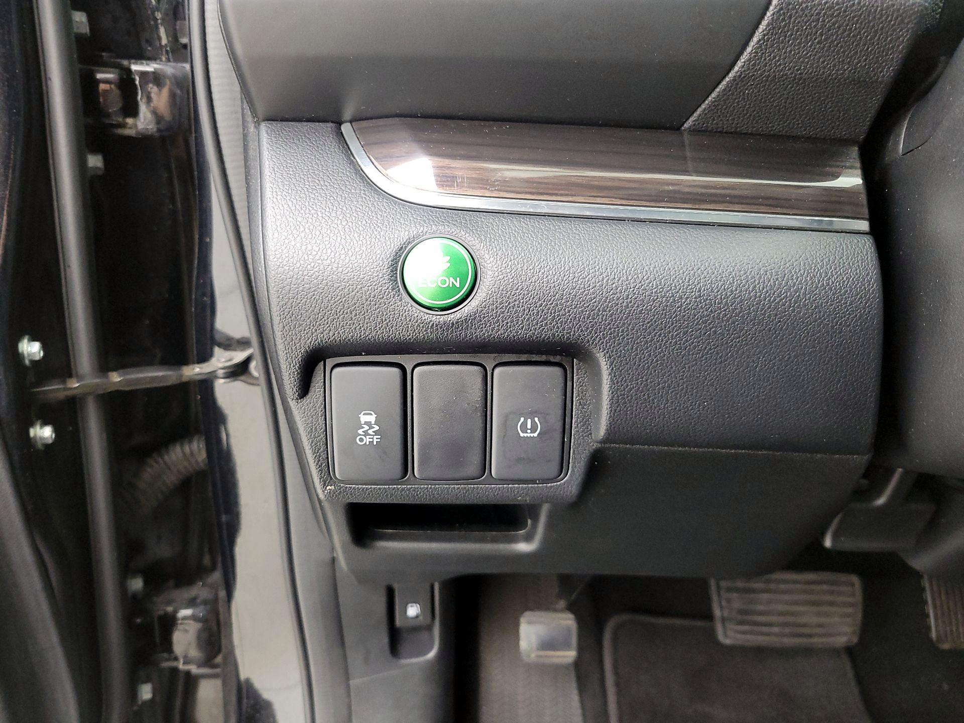 Thumbnail: 2016 Honda CR-V - 13