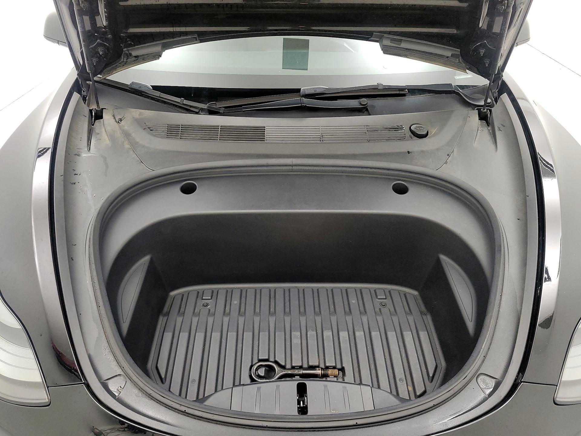 Thumbnail: 2023 Tesla Model 3 - 20