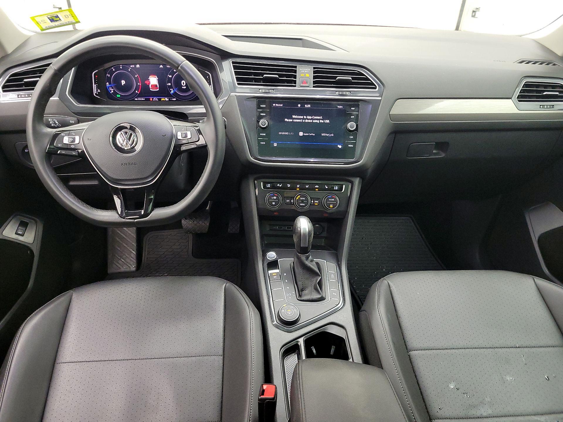 Thumbnail: 2020 Volkswagen Tiguan - 9