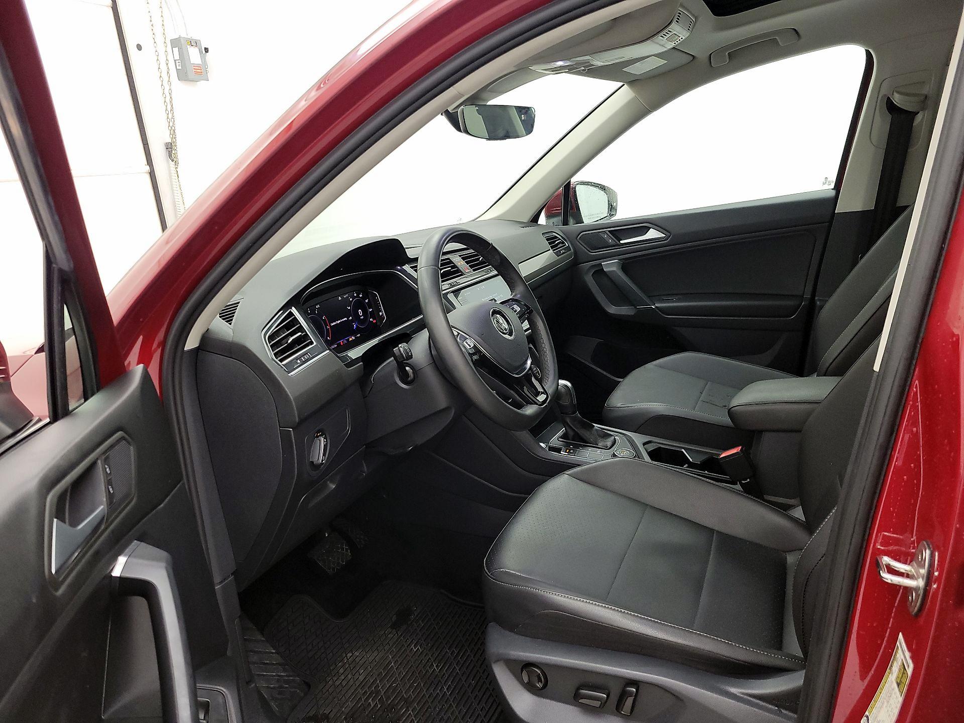 Thumbnail: 2020 Volkswagen Tiguan - 11