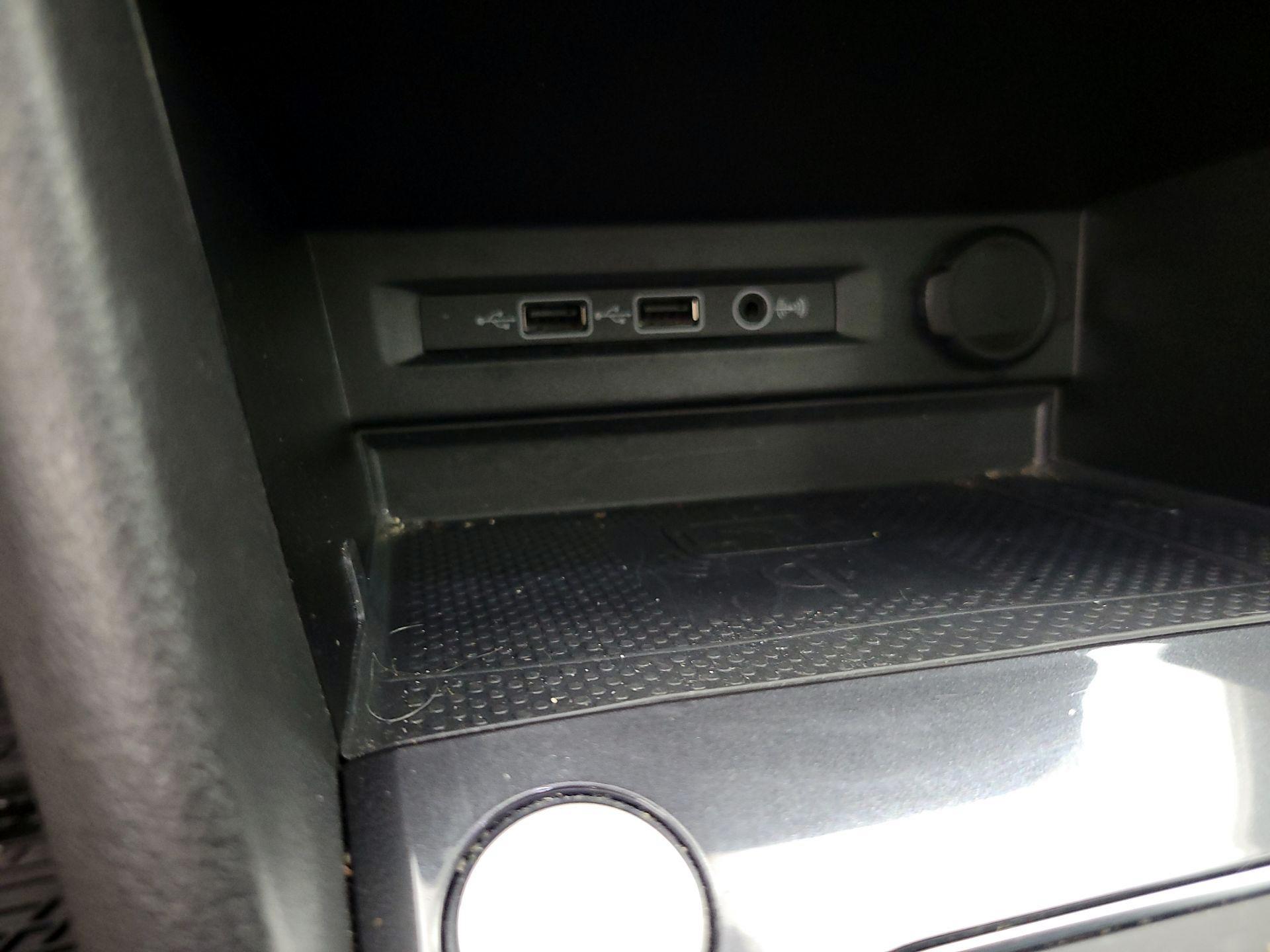 Thumbnail: 2020 Volkswagen Tiguan - 18