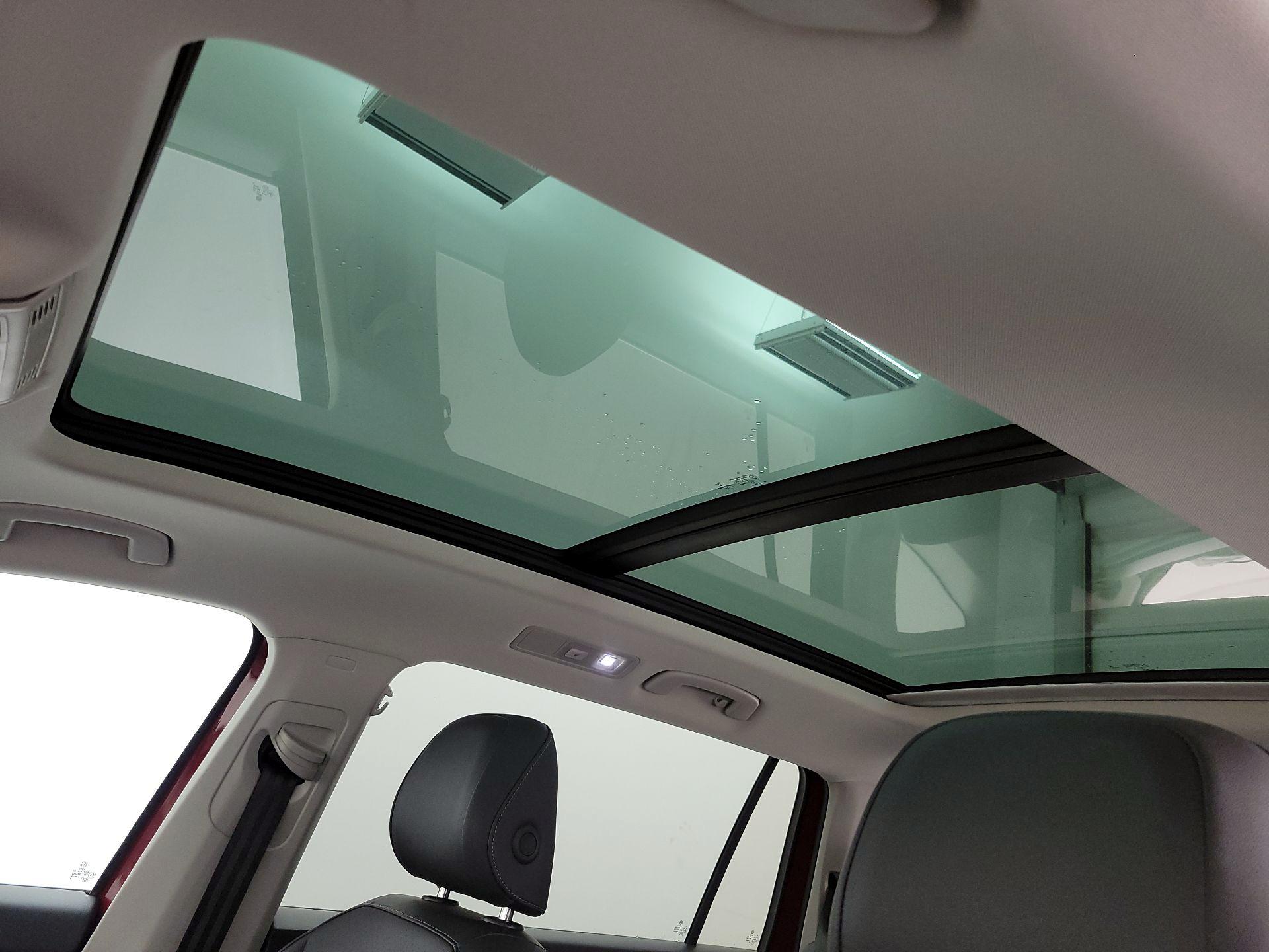 Thumbnail: 2020 Volkswagen Tiguan - 19