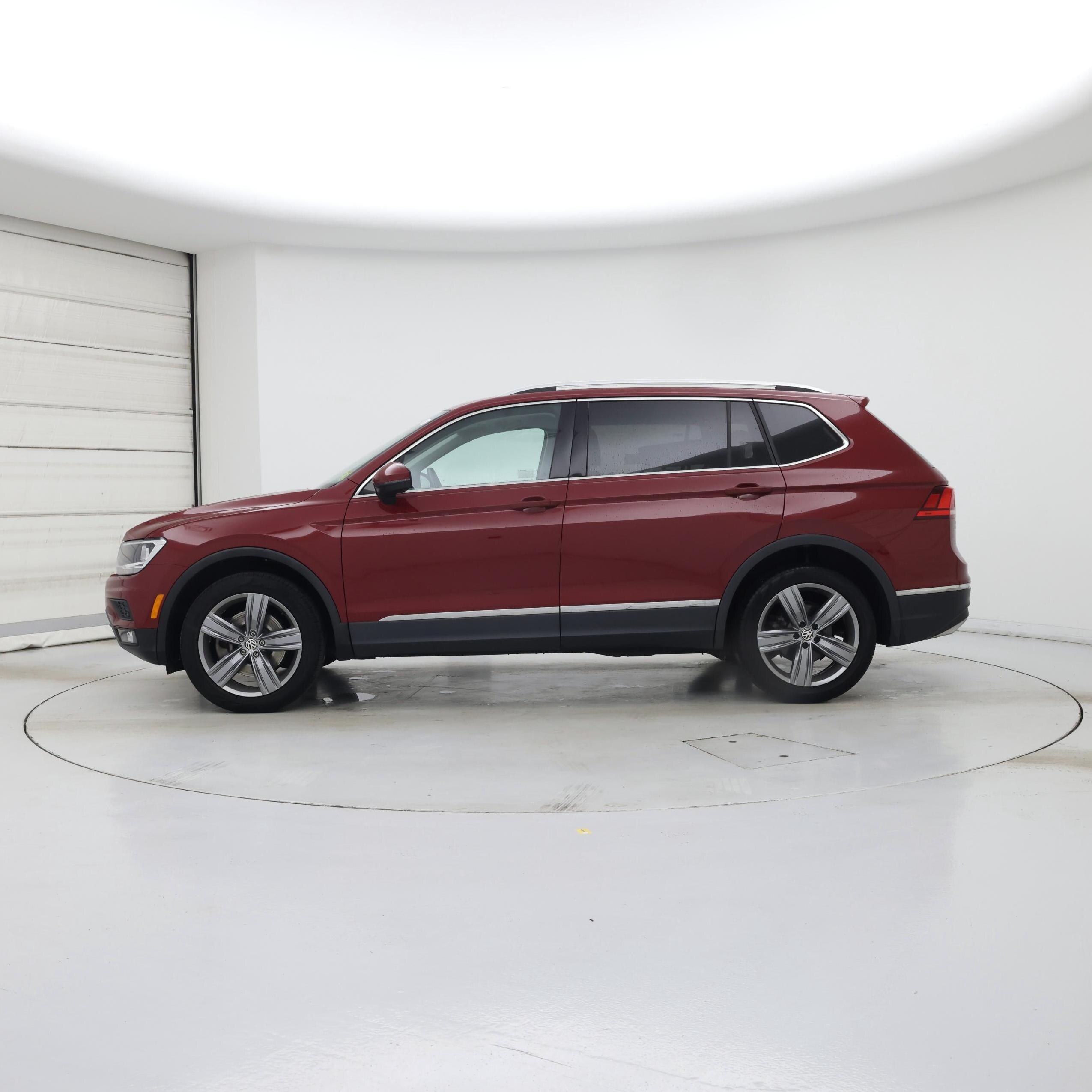 Thumbnail: 2020 Volkswagen Tiguan - 3