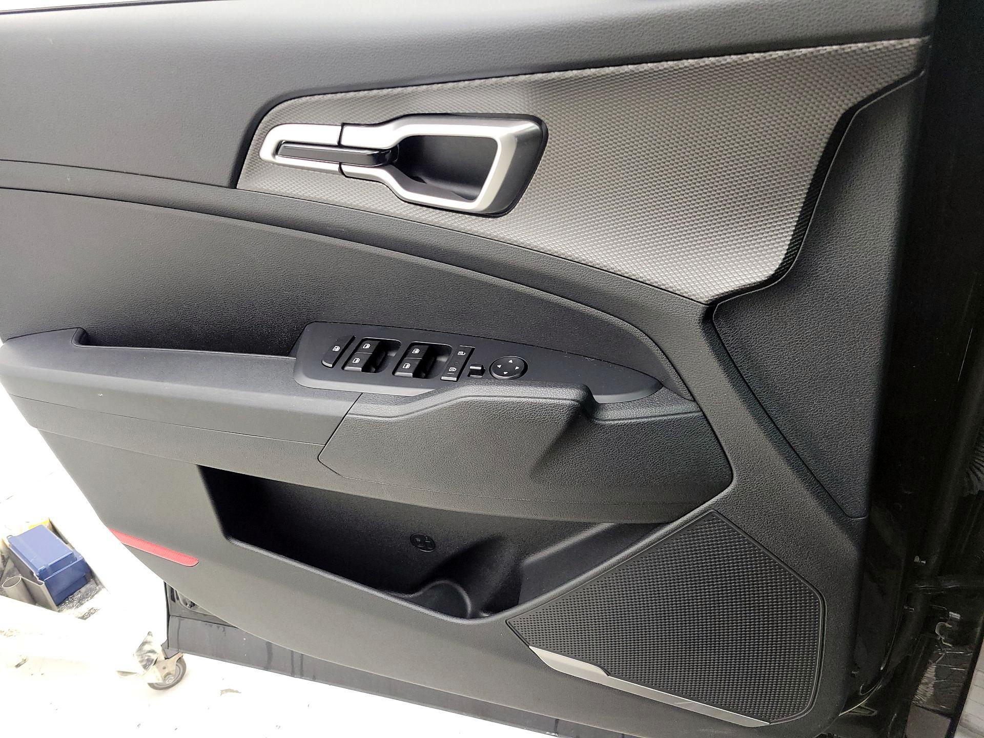 Thumbnail: 2024 Kia Sportage - 12