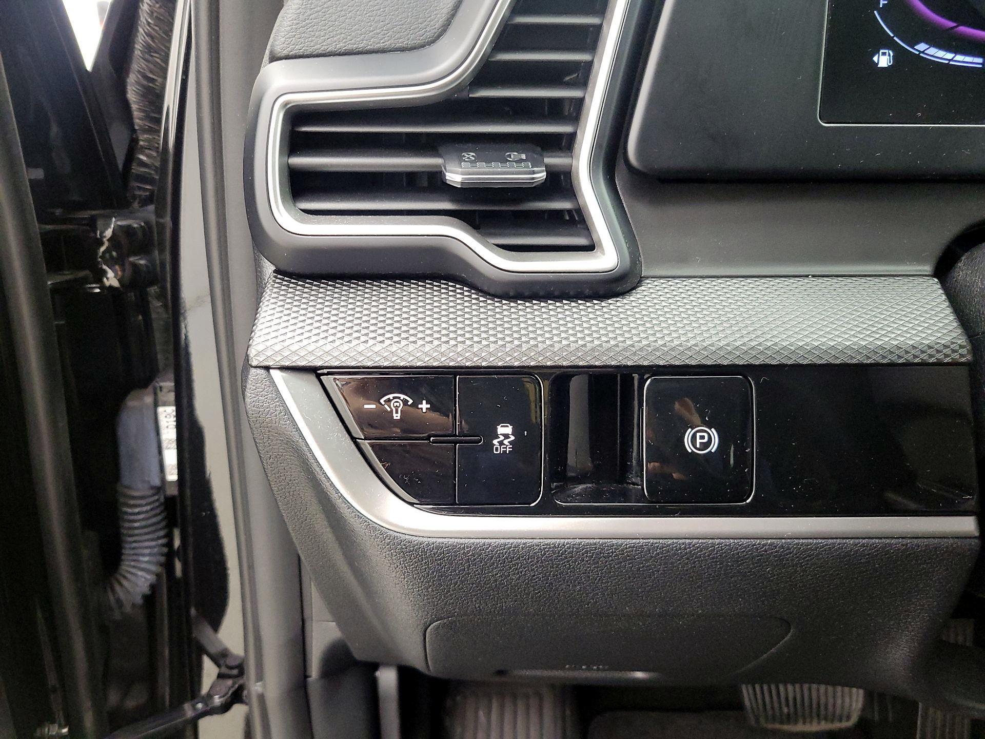 Thumbnail: 2024 Kia Sportage - 13