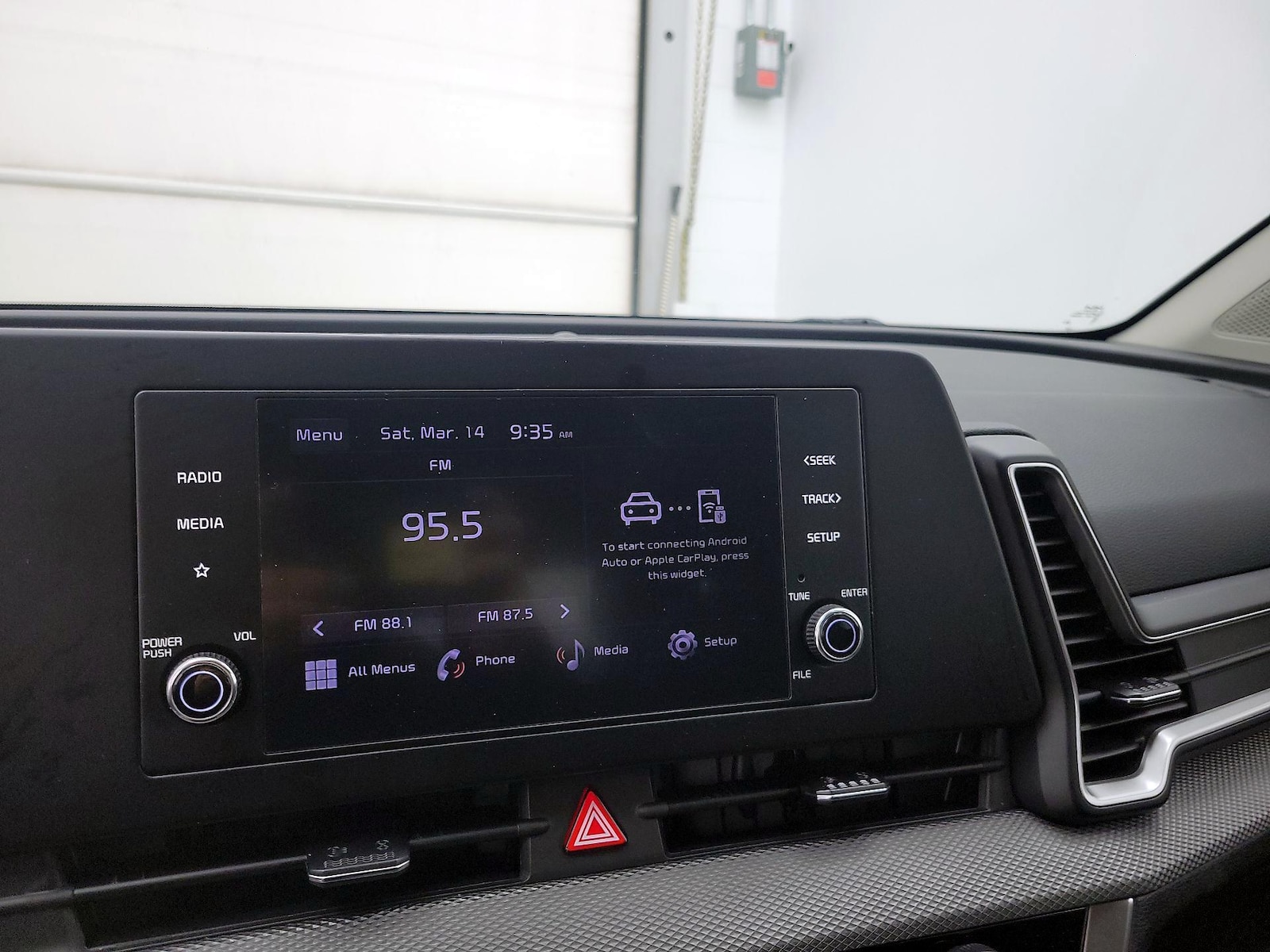 2024 Kia Sportage LX - Photo 16