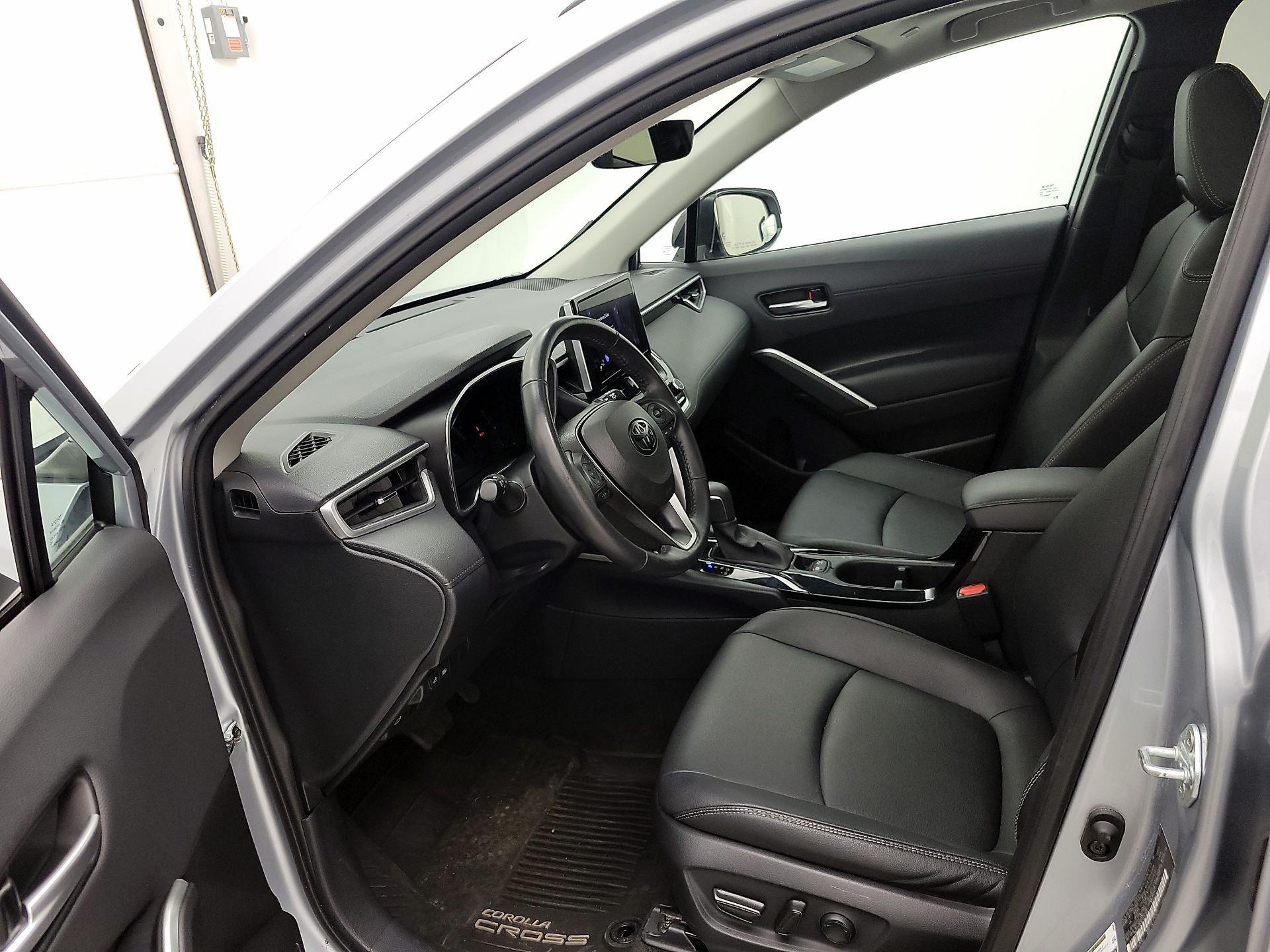 Thumbnail: 2023 Toyota Corolla Cross - 11