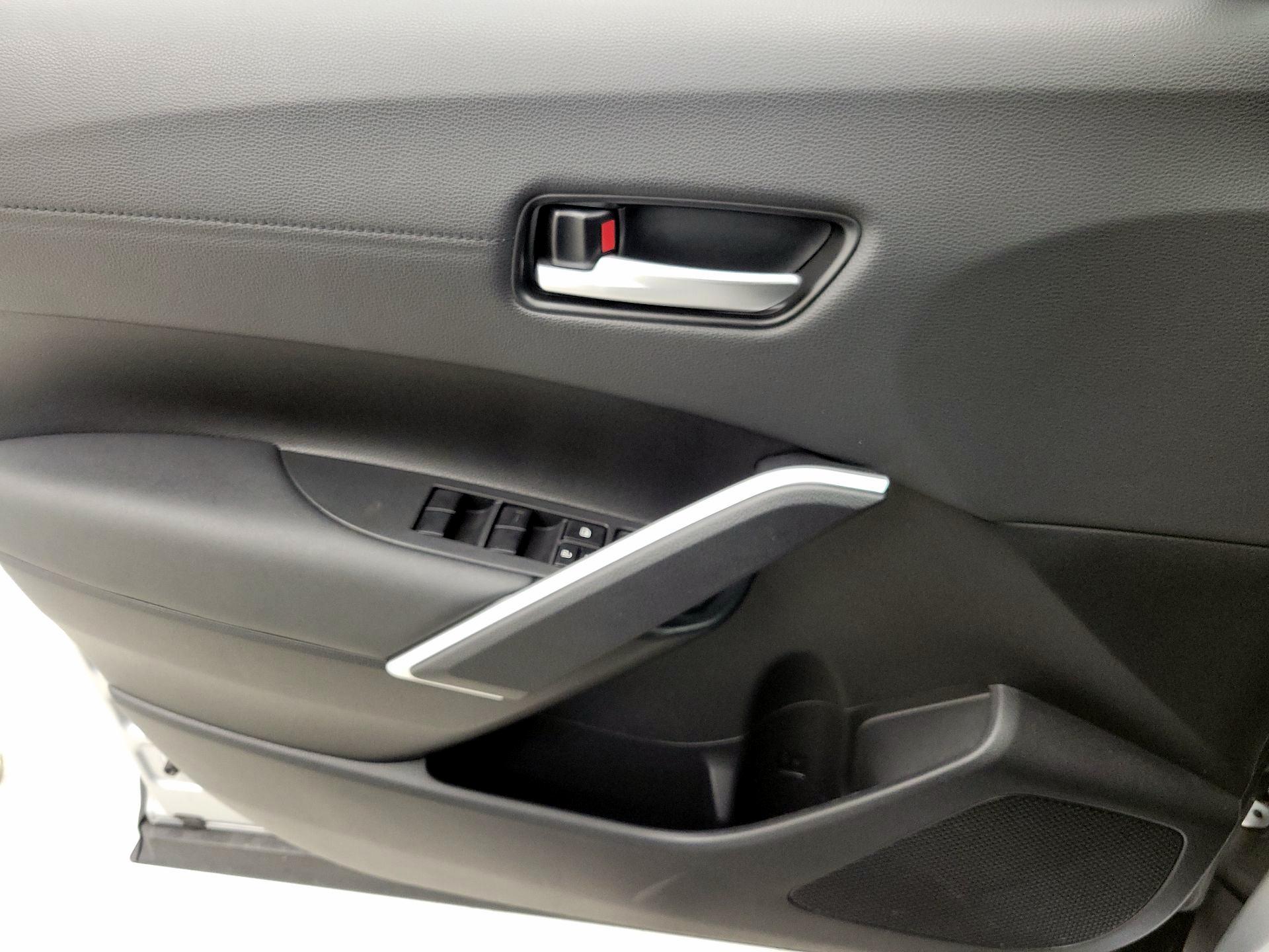 Thumbnail: 2023 Toyota Corolla Cross - 12