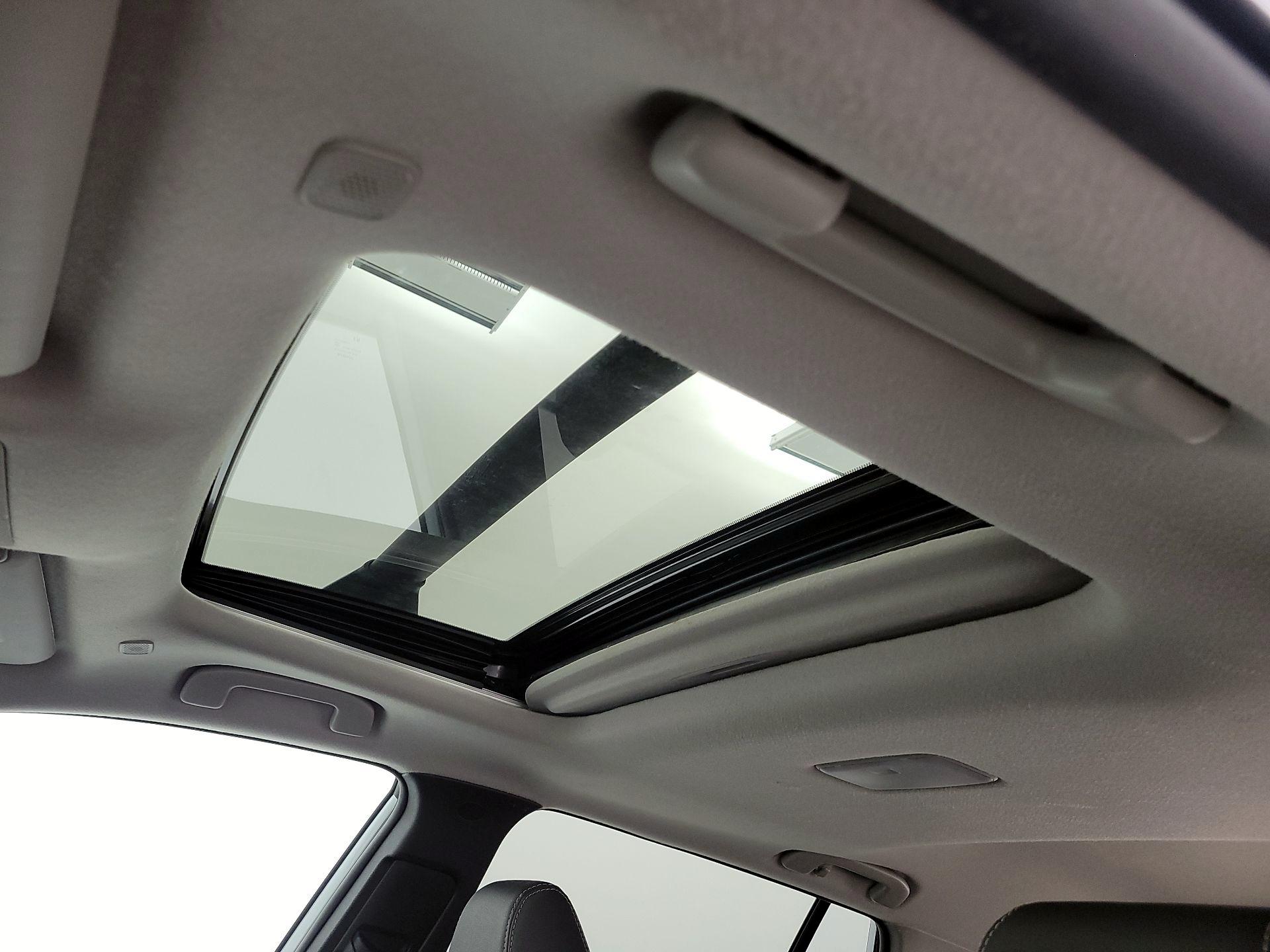 Thumbnail: 2023 Toyota Corolla Cross - 19