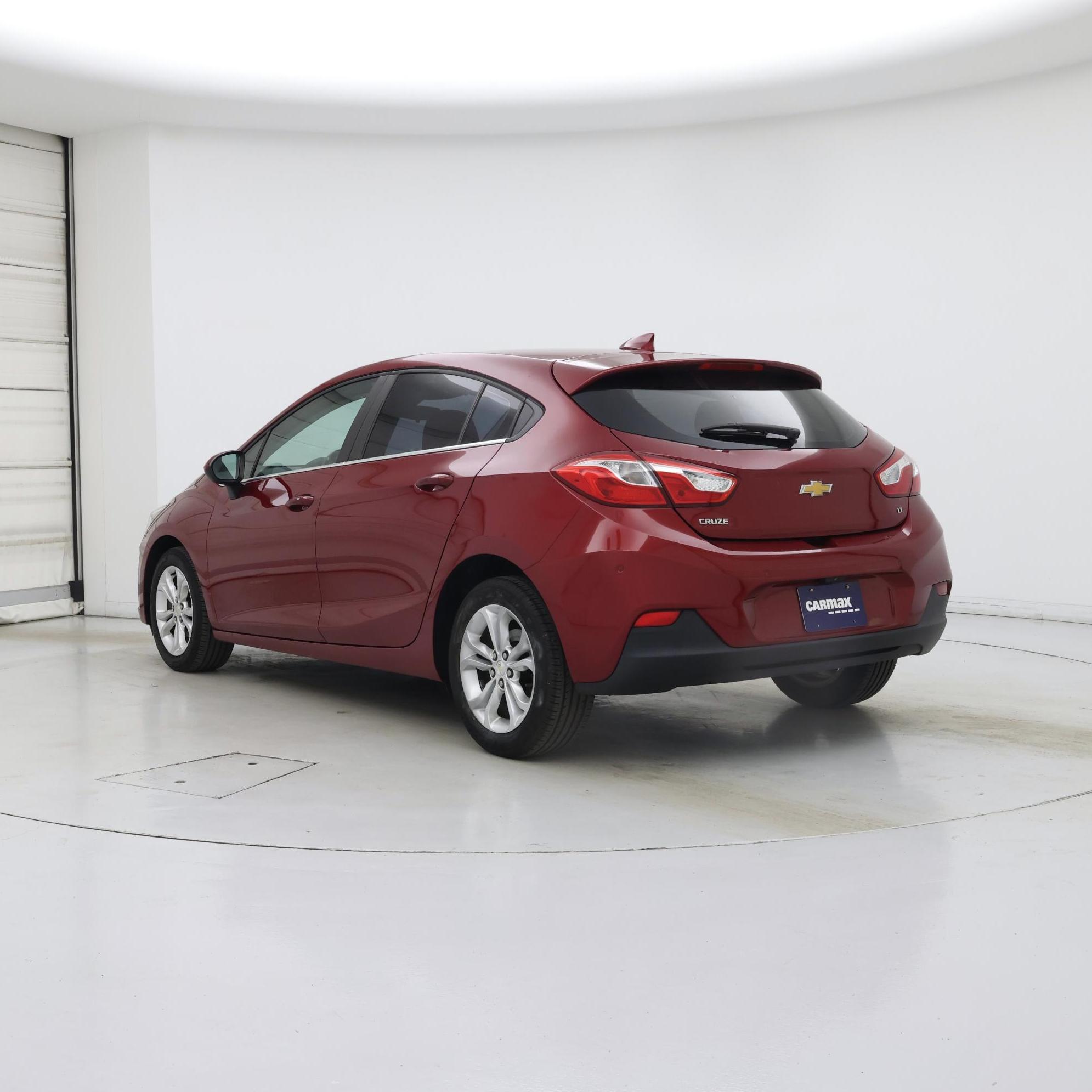 Thumbnail: 2019 Chevrolet Cruze - 2