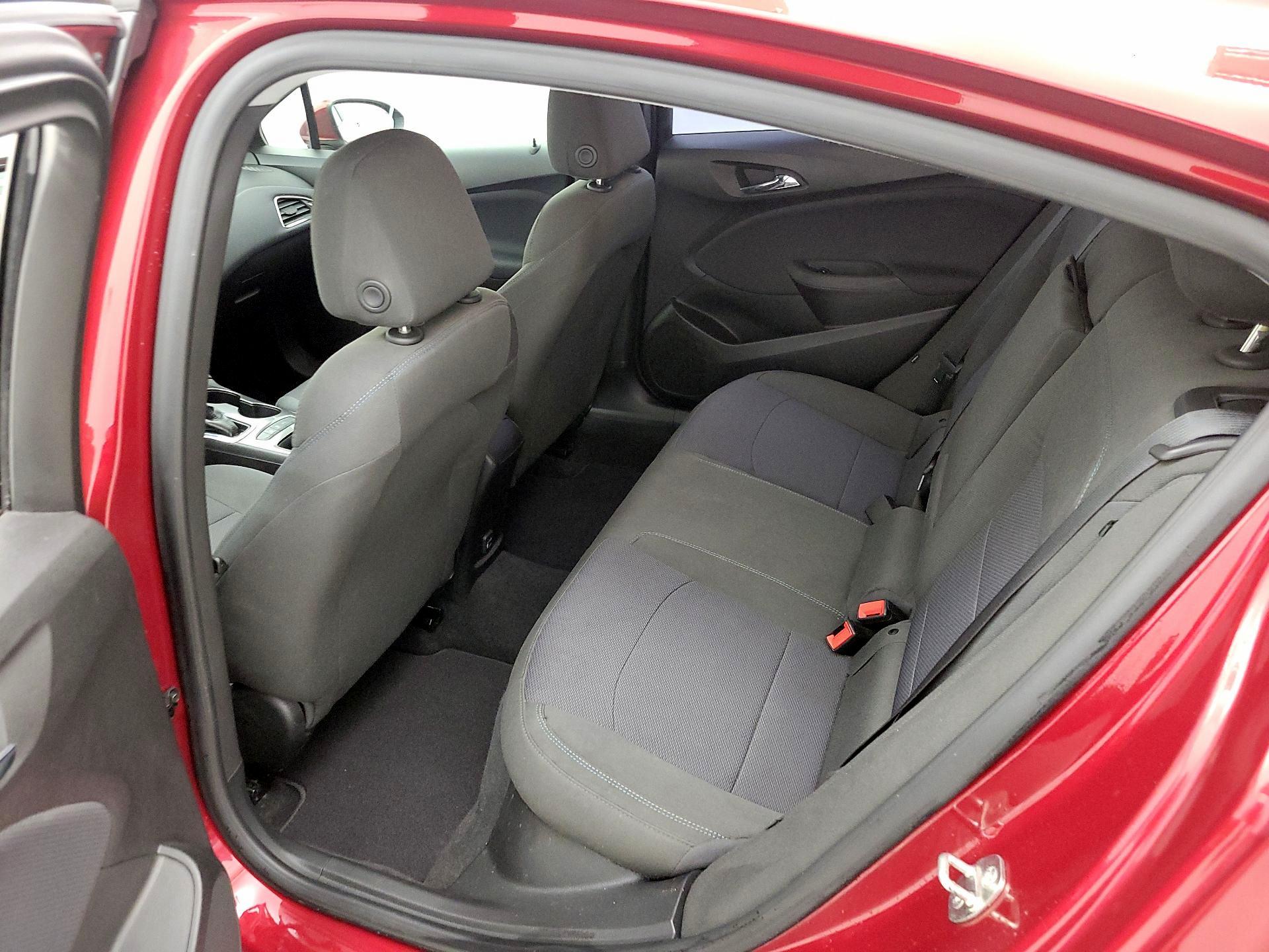 Thumbnail: 2019 Chevrolet Cruze - 19